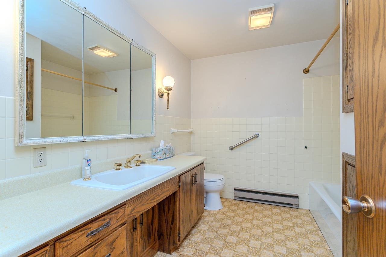 419 E BEECH STREET, Edgar, Wisconsin 54426, 4 Bedrooms Bedrooms, ,2 BathroomsBathrooms,Residential,For Sale,419 E BEECH STREET,22502301