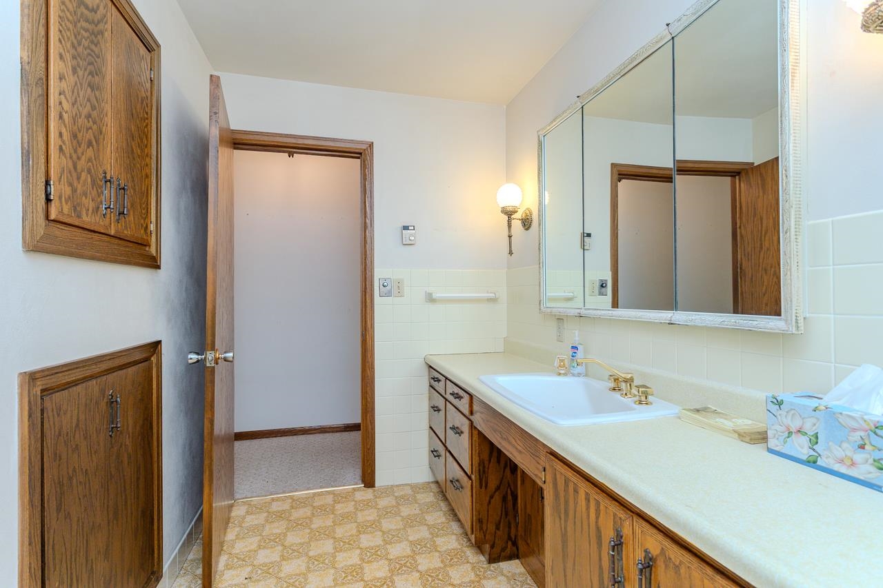 419 E BEECH STREET, Edgar, Wisconsin 54426, 4 Bedrooms Bedrooms, ,2 BathroomsBathrooms,Residential,For Sale,419 E BEECH STREET,22502301