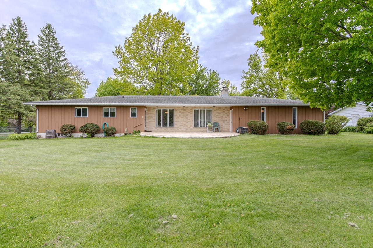 419 E BEECH STREET, Edgar, Wisconsin 54426, 4 Bedrooms Bedrooms, ,2 BathroomsBathrooms,Residential,For Sale,419 E BEECH STREET,22502301