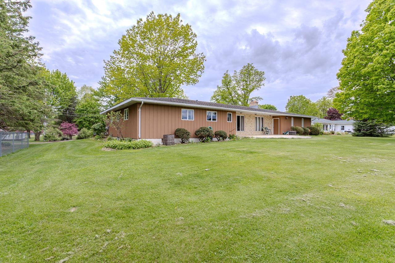 419 E BEECH STREET, Edgar, Wisconsin 54426, 4 Bedrooms Bedrooms, ,2 BathroomsBathrooms,Residential,For Sale,419 E BEECH STREET,22502301