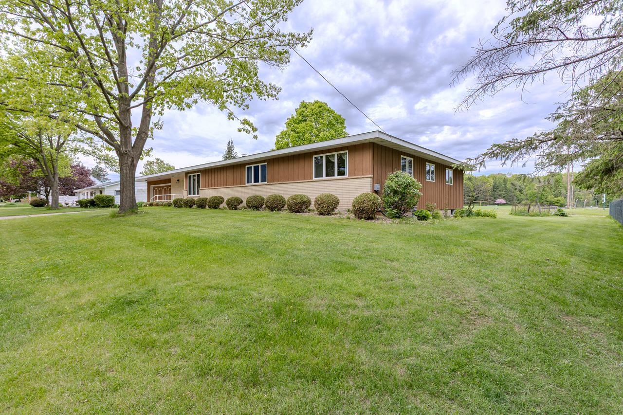 419 E BEECH STREET, Edgar, Wisconsin 54426, 4 Bedrooms Bedrooms, ,2 BathroomsBathrooms,Residential,For Sale,419 E BEECH STREET,22502301