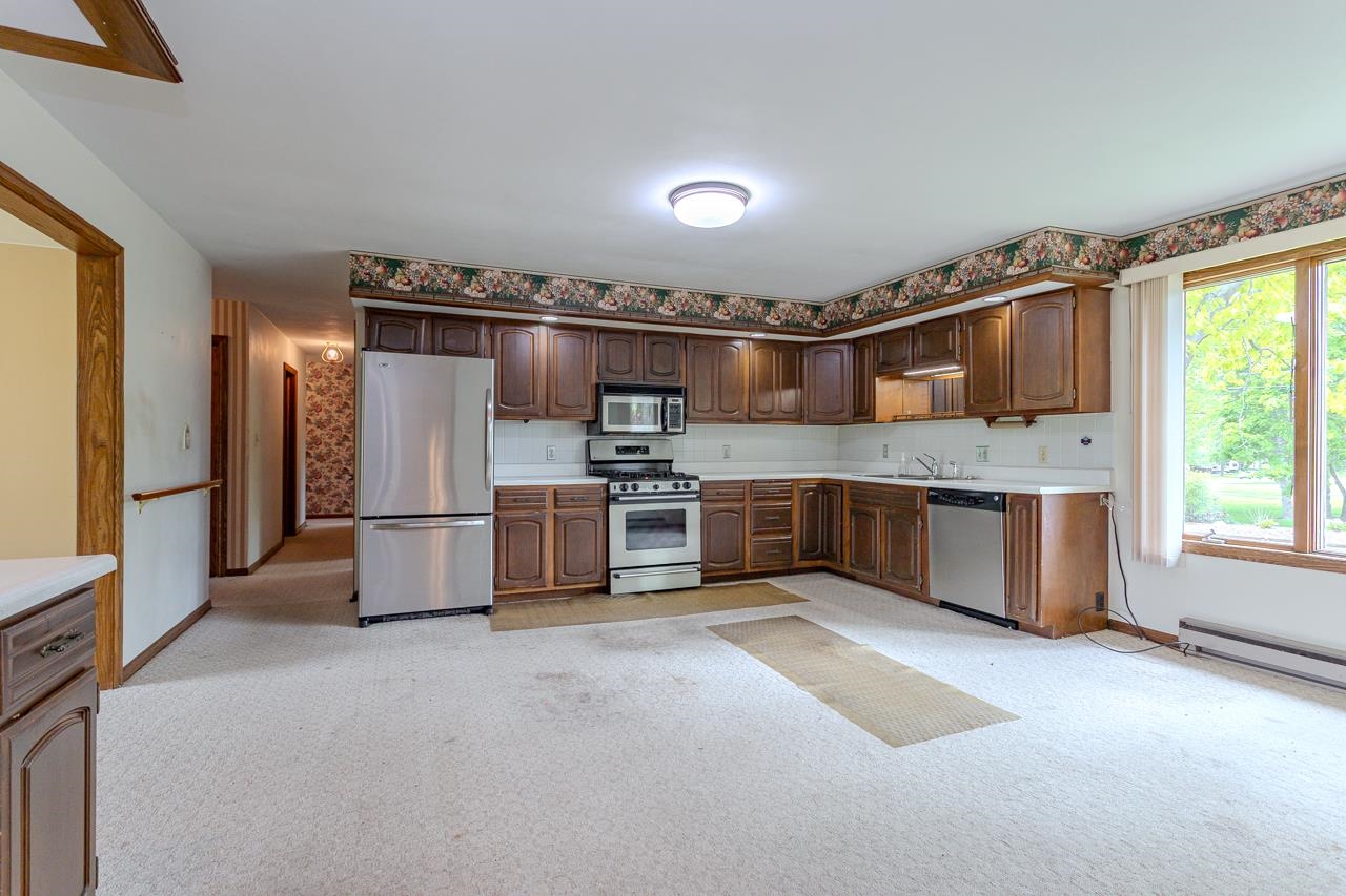 419 E BEECH STREET, Edgar, Wisconsin 54426, 4 Bedrooms Bedrooms, ,2 BathroomsBathrooms,Residential,For Sale,419 E BEECH STREET,22502301