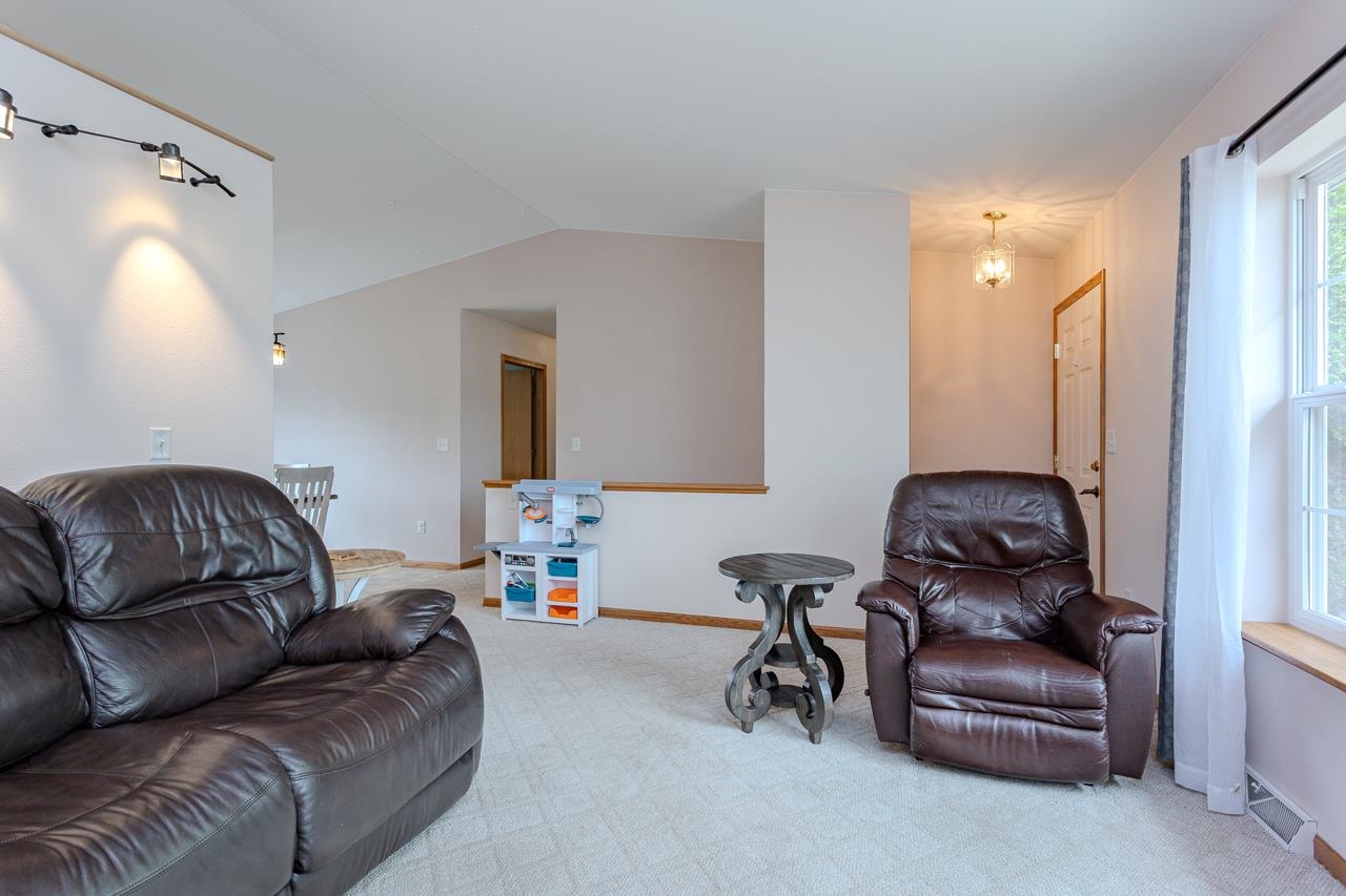 6205 QUENTIN STREET, Weston, Wisconsin 54476, 3 Bedrooms Bedrooms, ,3 BathroomsBathrooms,Residential,For Sale,6205 QUENTIN STREET,22502302
