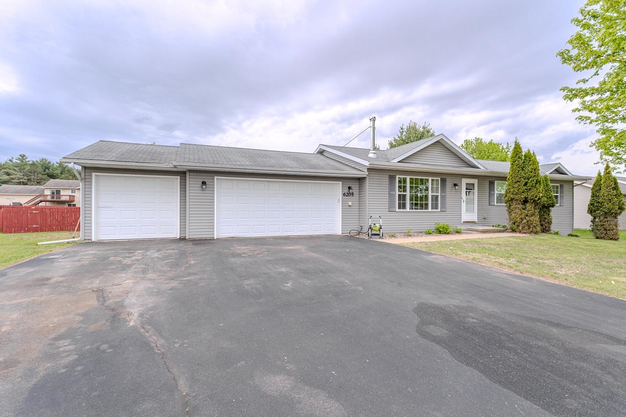 6205 QUENTIN STREET, Weston, Wisconsin 54476, 3 Bedrooms Bedrooms, ,3 BathroomsBathrooms,Residential,For Sale,6205 QUENTIN STREET,22502302