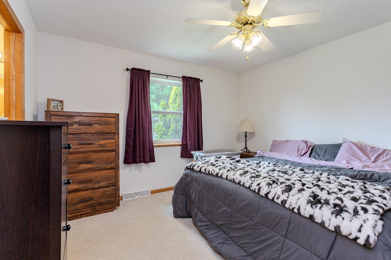6205 QUENTIN STREET, Weston, Wisconsin 54476, 3 Bedrooms Bedrooms, ,3 BathroomsBathrooms,Residential,For Sale,6205 QUENTIN STREET,22502302
