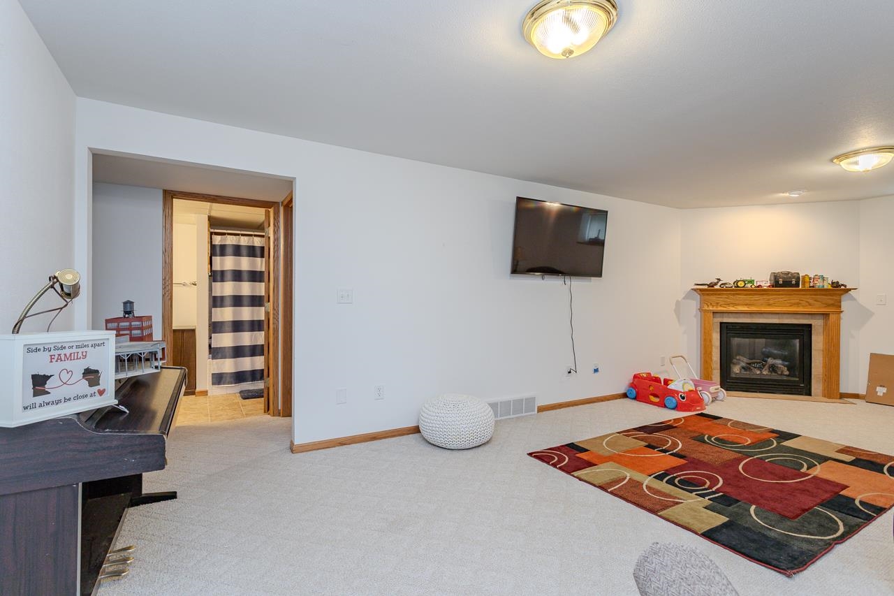 6205 QUENTIN STREET, Weston, Wisconsin 54476, 3 Bedrooms Bedrooms, ,3 BathroomsBathrooms,Residential,For Sale,6205 QUENTIN STREET,22502302