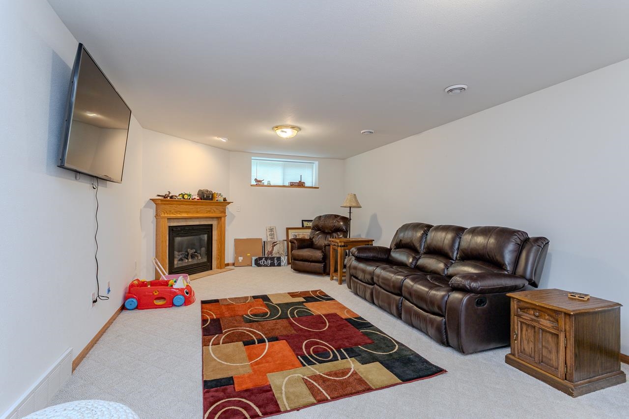 6205 QUENTIN STREET, Weston, Wisconsin 54476, 3 Bedrooms Bedrooms, ,3 BathroomsBathrooms,Residential,For Sale,6205 QUENTIN STREET,22502302
