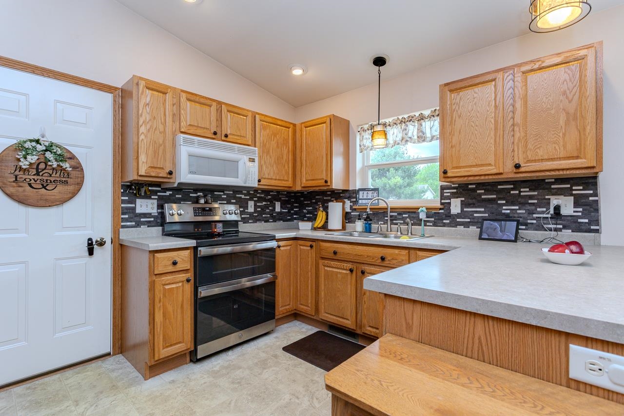 6205 QUENTIN STREET, Weston, Wisconsin 54476, 3 Bedrooms Bedrooms, ,3 BathroomsBathrooms,Residential,For Sale,6205 QUENTIN STREET,22502302