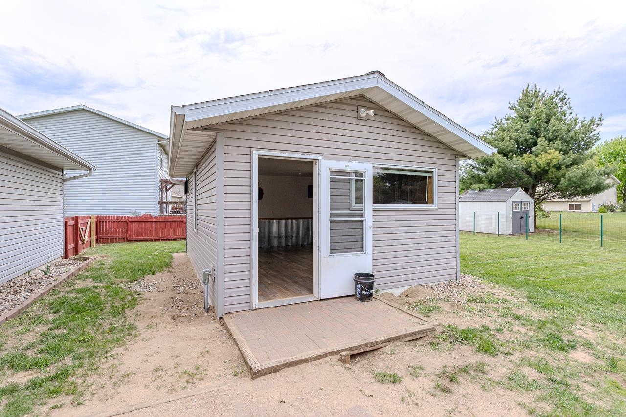 6205 QUENTIN STREET, Weston, Wisconsin 54476, 3 Bedrooms Bedrooms, ,3 BathroomsBathrooms,Residential,For Sale,6205 QUENTIN STREET,22502302