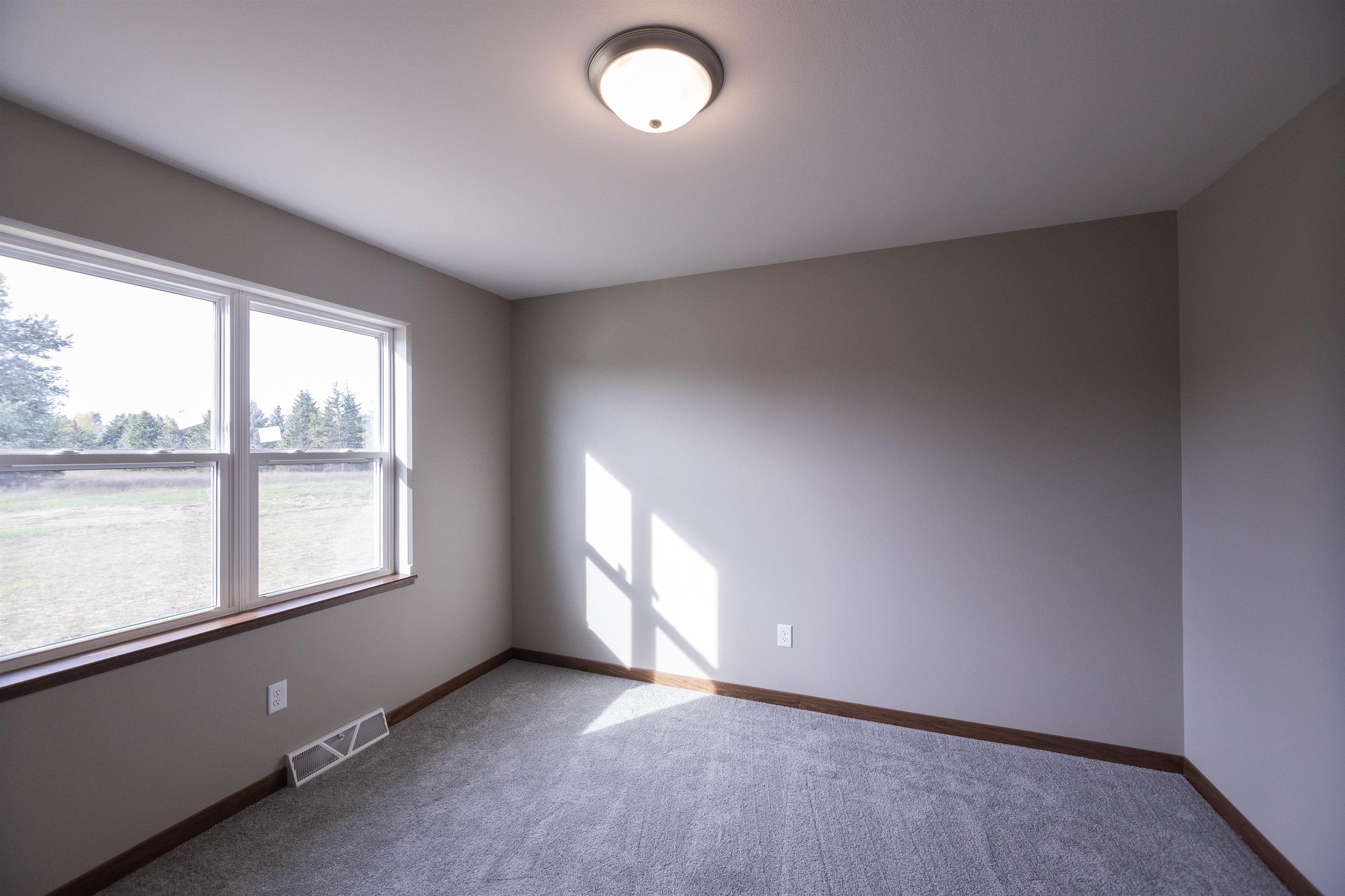2204 S IRONWOOD AVENUE, Marshfield, Wisconsin 54449, 2 Bedrooms Bedrooms, ,2 BathroomsBathrooms,Residential,For Sale,2204 S IRONWOOD AVENUE,22502303