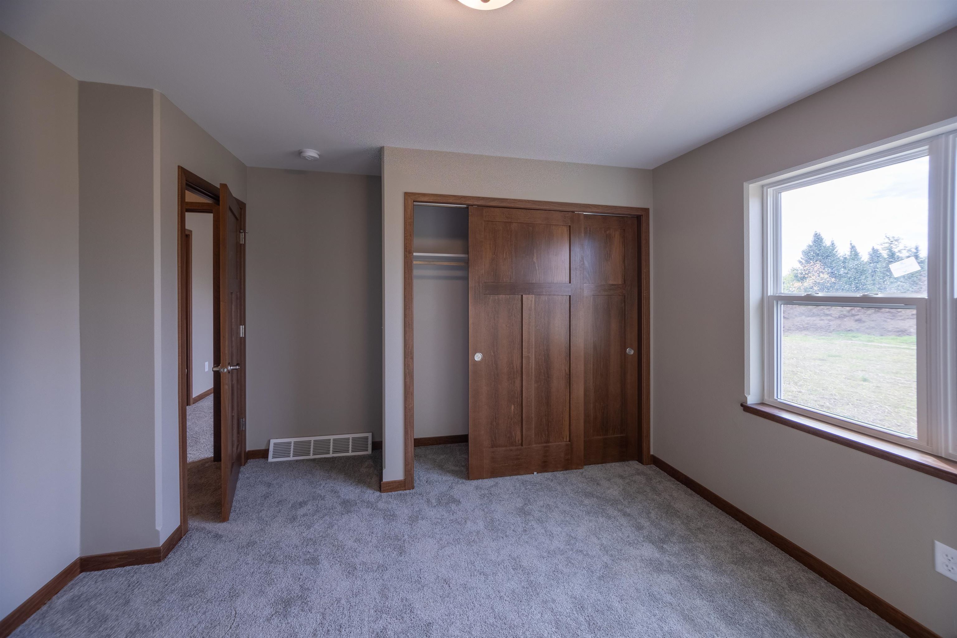 2204 S IRONWOOD AVENUE, Marshfield, Wisconsin 54449, 2 Bedrooms Bedrooms, ,2 BathroomsBathrooms,Residential,For Sale,2204 S IRONWOOD AVENUE,22502303