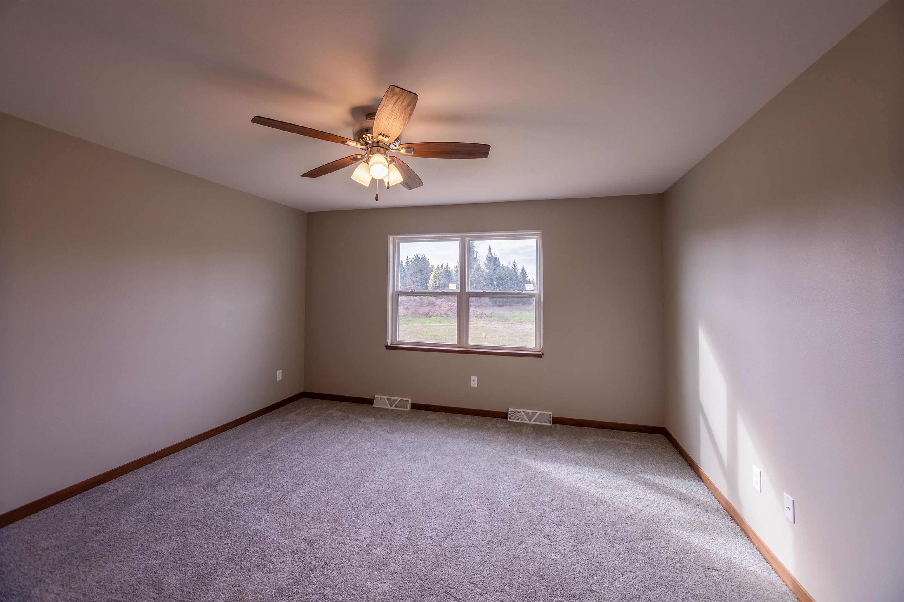 2204 S IRONWOOD AVENUE, Marshfield, Wisconsin 54449, 2 Bedrooms Bedrooms, ,2 BathroomsBathrooms,Residential,For Sale,2204 S IRONWOOD AVENUE,22502303