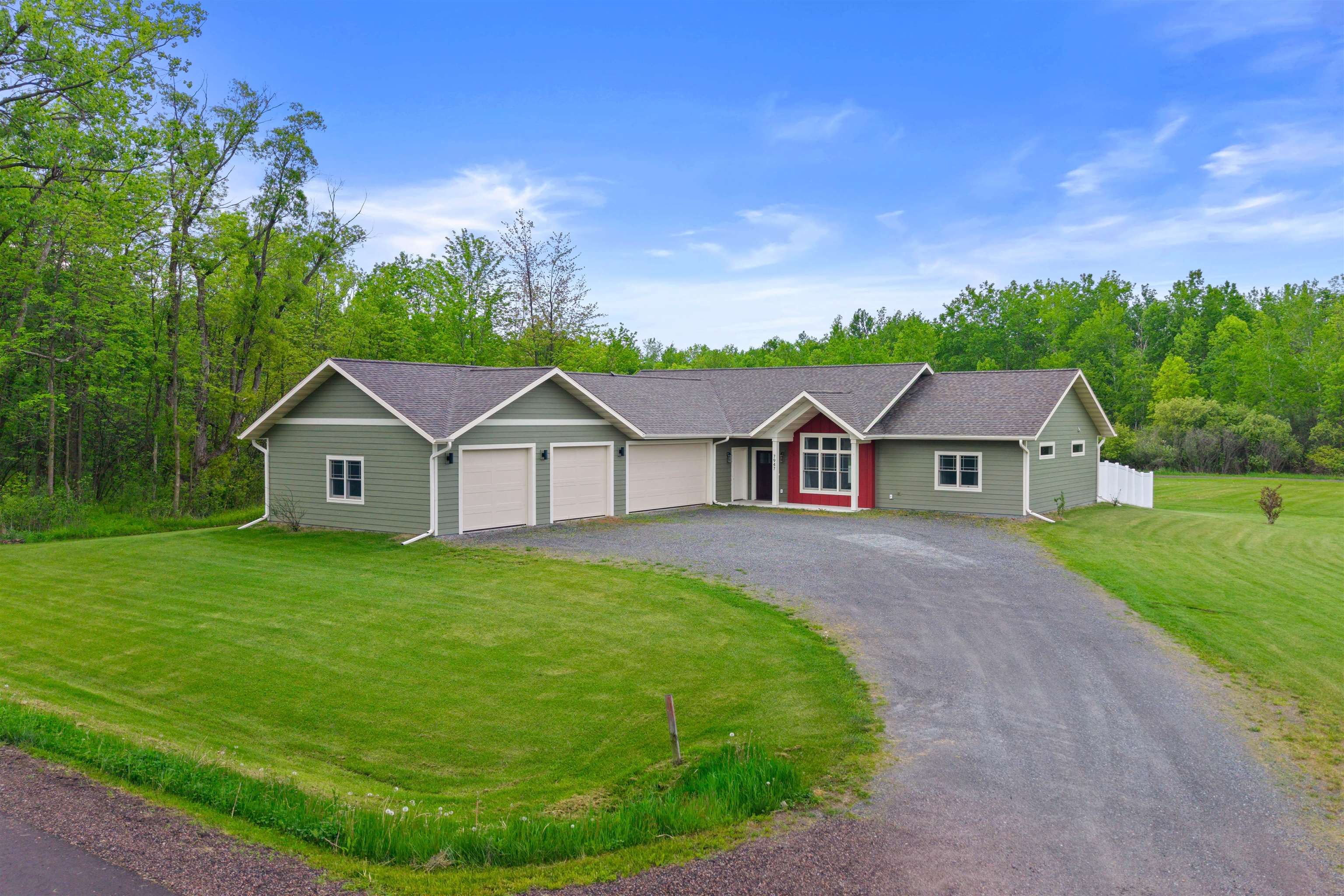 7947 VICTORIA COURT, Hewitt, Wisconsin 54441, 3 Bedrooms Bedrooms, ,2 BathroomsBathrooms,Residential,For Sale,7947 VICTORIA COURT,22502305