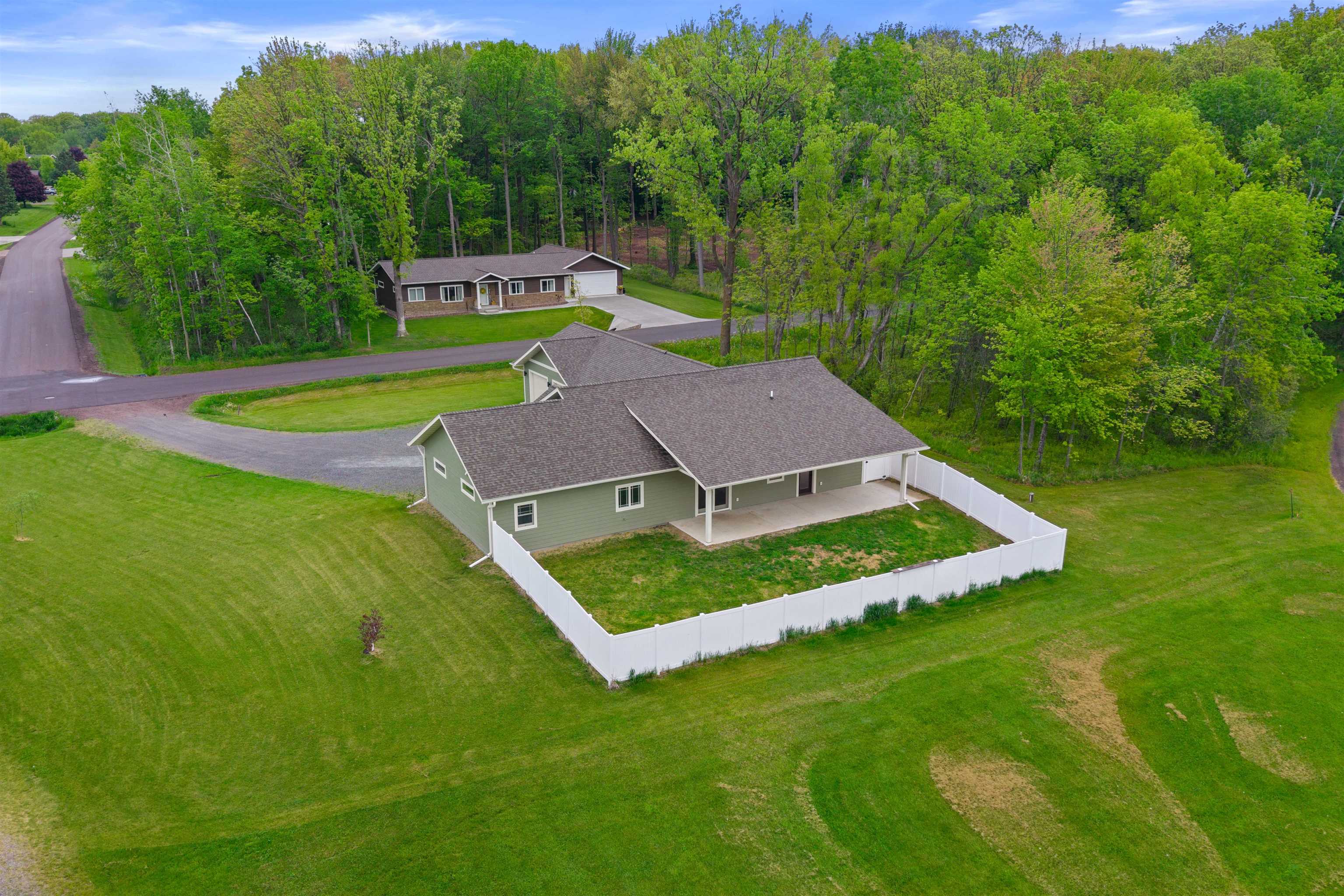 7947 VICTORIA COURT, Hewitt, Wisconsin 54441, 3 Bedrooms Bedrooms, ,2 BathroomsBathrooms,Residential,For Sale,7947 VICTORIA COURT,22502305