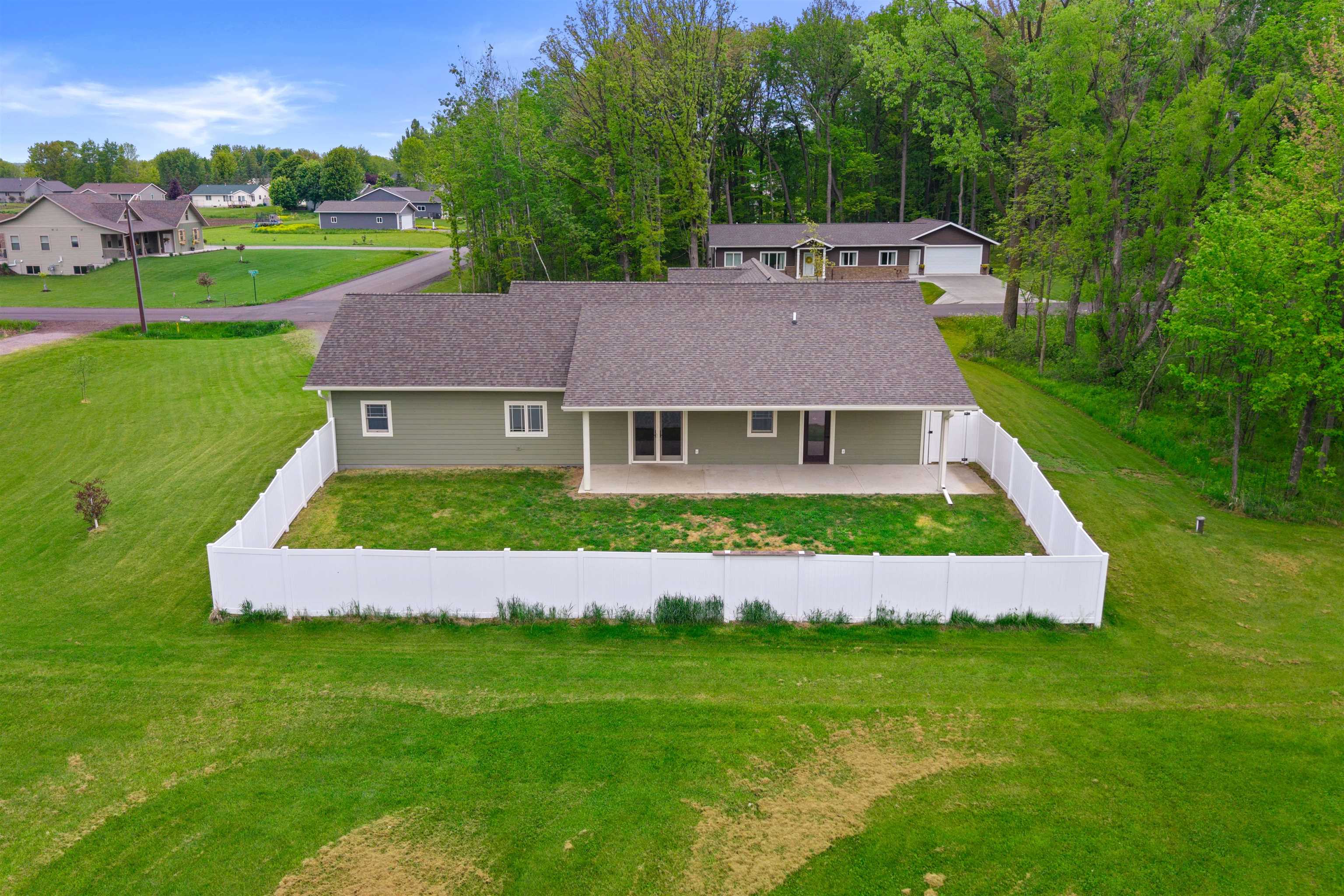 7947 VICTORIA COURT, Hewitt, Wisconsin 54441, 3 Bedrooms Bedrooms, ,2 BathroomsBathrooms,Residential,For Sale,7947 VICTORIA COURT,22502305