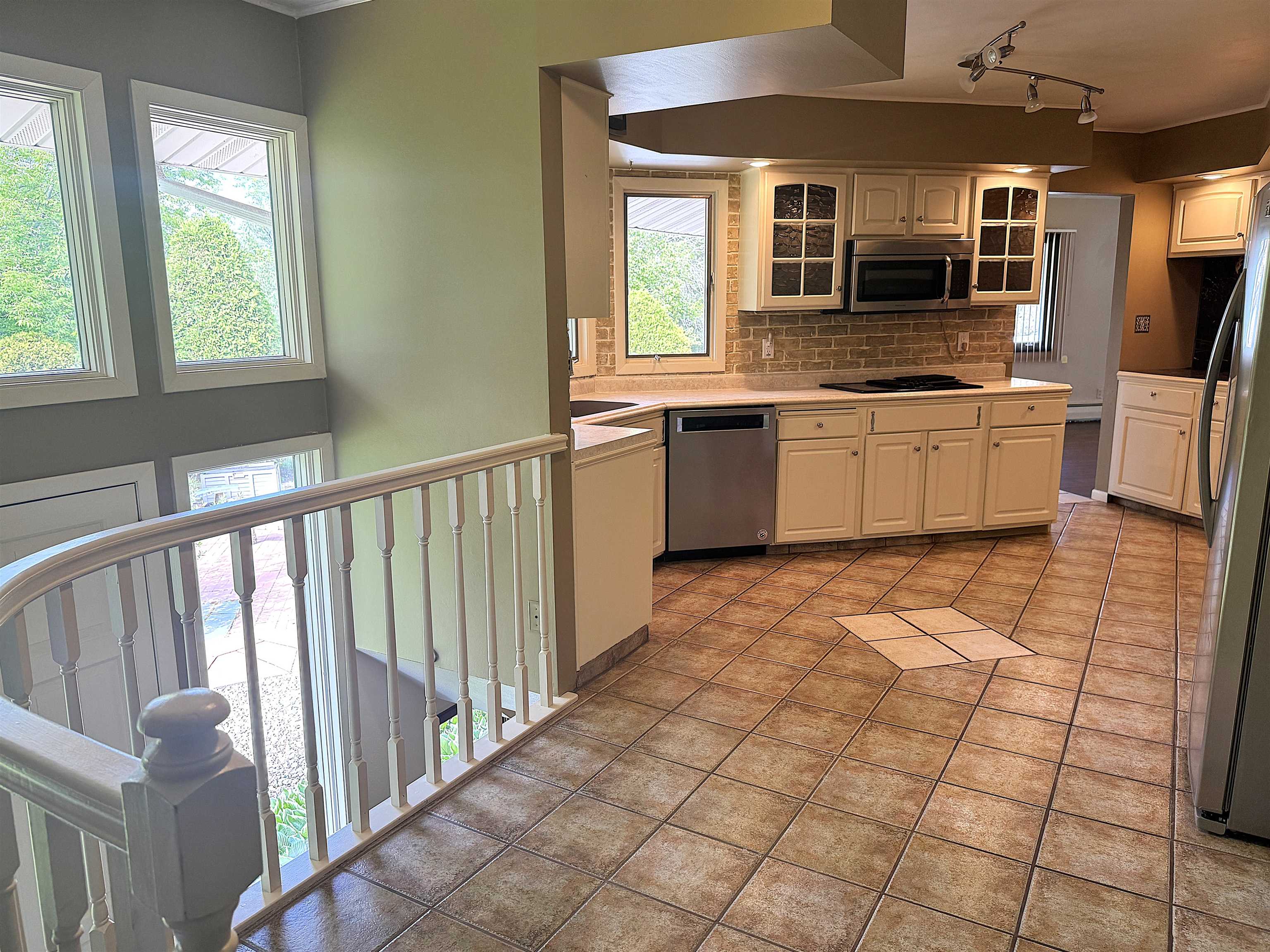 826 EASTVIEW DRIVE, Antigo, Wisconsin 54409, 3 Bedrooms Bedrooms, ,3 BathroomsBathrooms,Residential,For Sale,826 EASTVIEW DRIVE,22502306