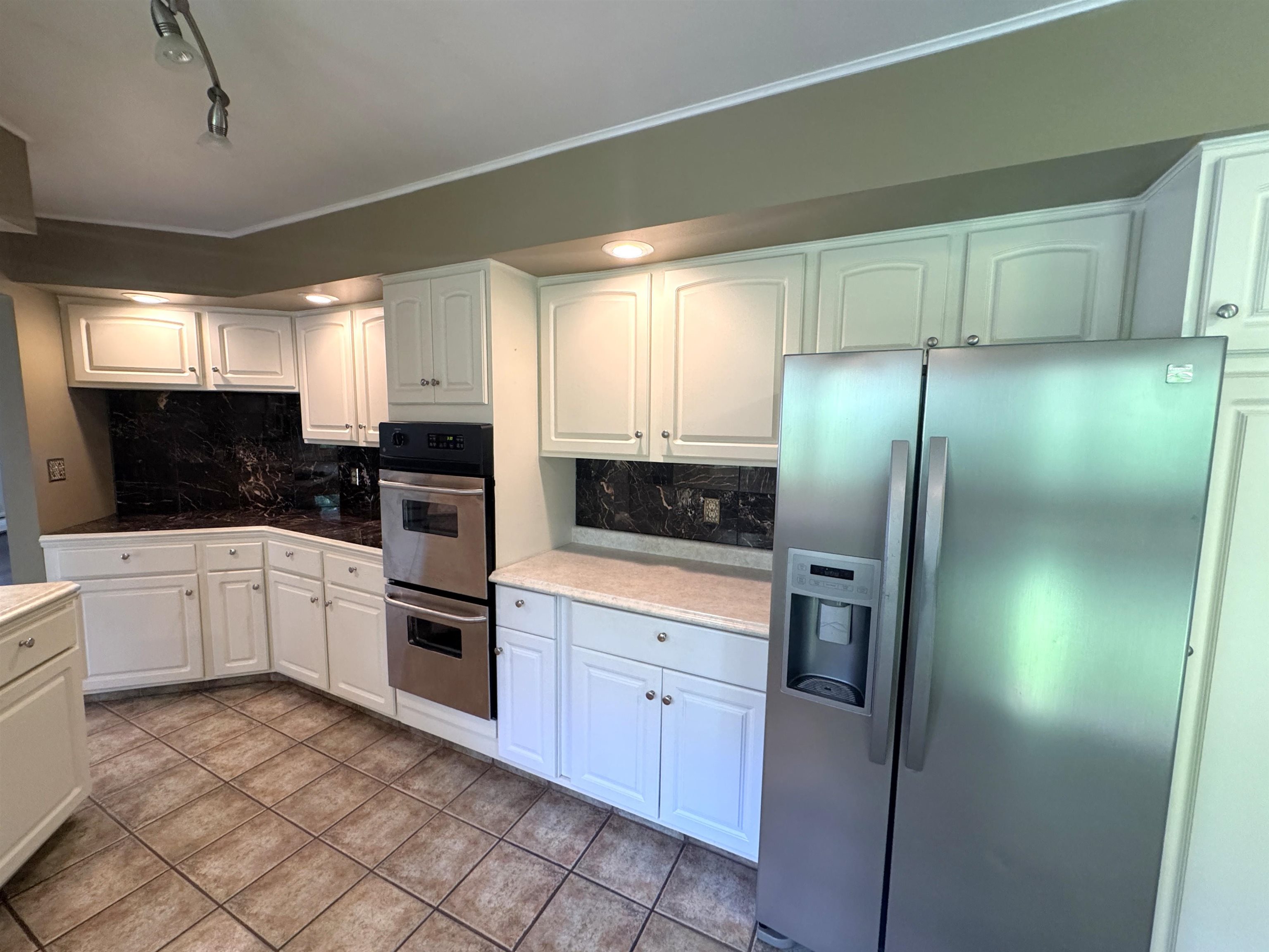 826 EASTVIEW DRIVE, Antigo, Wisconsin 54409, 3 Bedrooms Bedrooms, ,3 BathroomsBathrooms,Residential,For Sale,826 EASTVIEW DRIVE,22502306