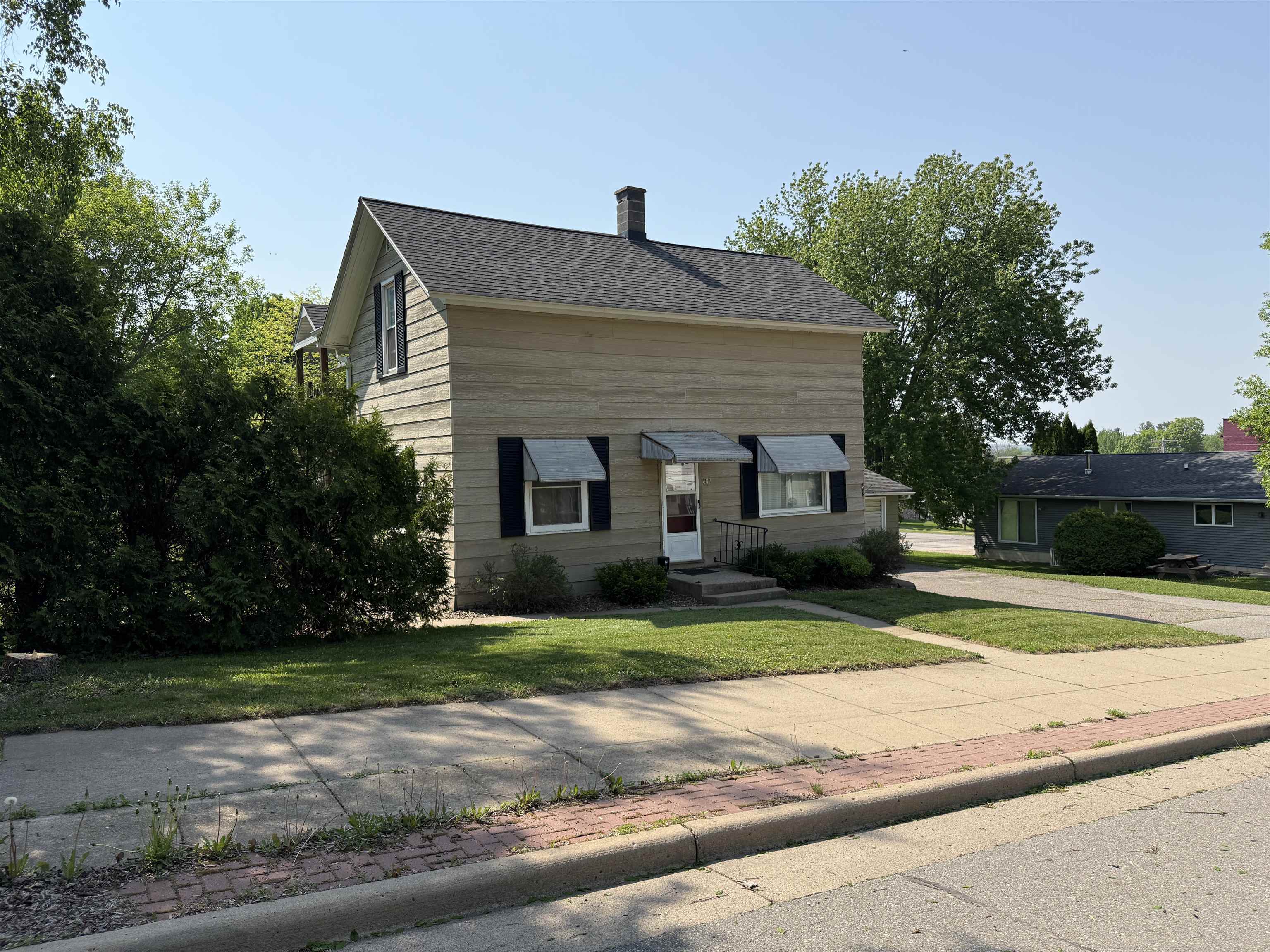609 MAIN STREET, Marathon, Wisconsin 54448, 2 Bedrooms Bedrooms, ,1 BathroomBathrooms,Multi-family,For Sale,609 MAIN STREET,22502308