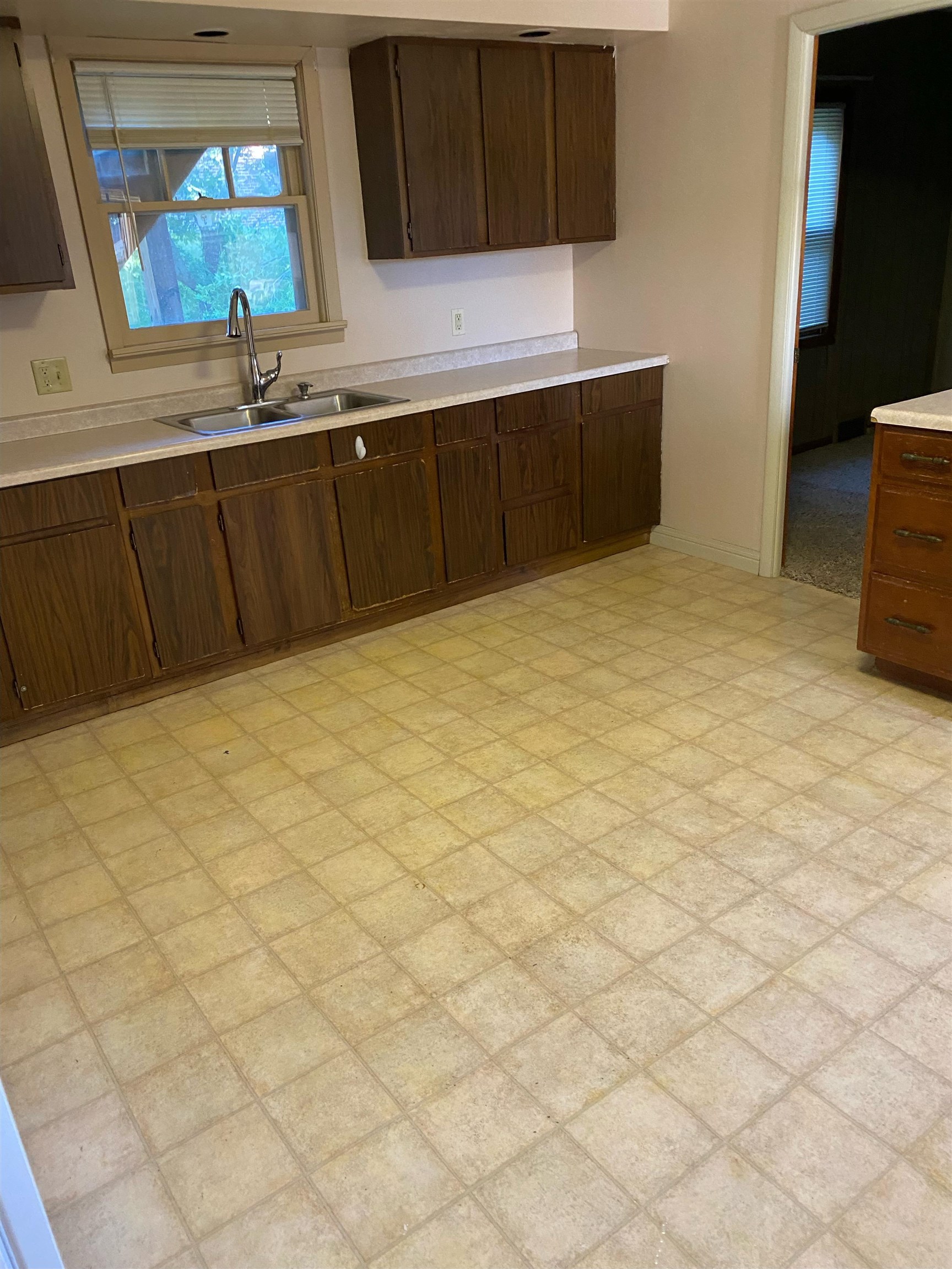 609 MAIN STREET, Marathon, Wisconsin 54448, 2 Bedrooms Bedrooms, ,1 BathroomBathrooms,Multi-family,For Sale,609 MAIN STREET,22502308