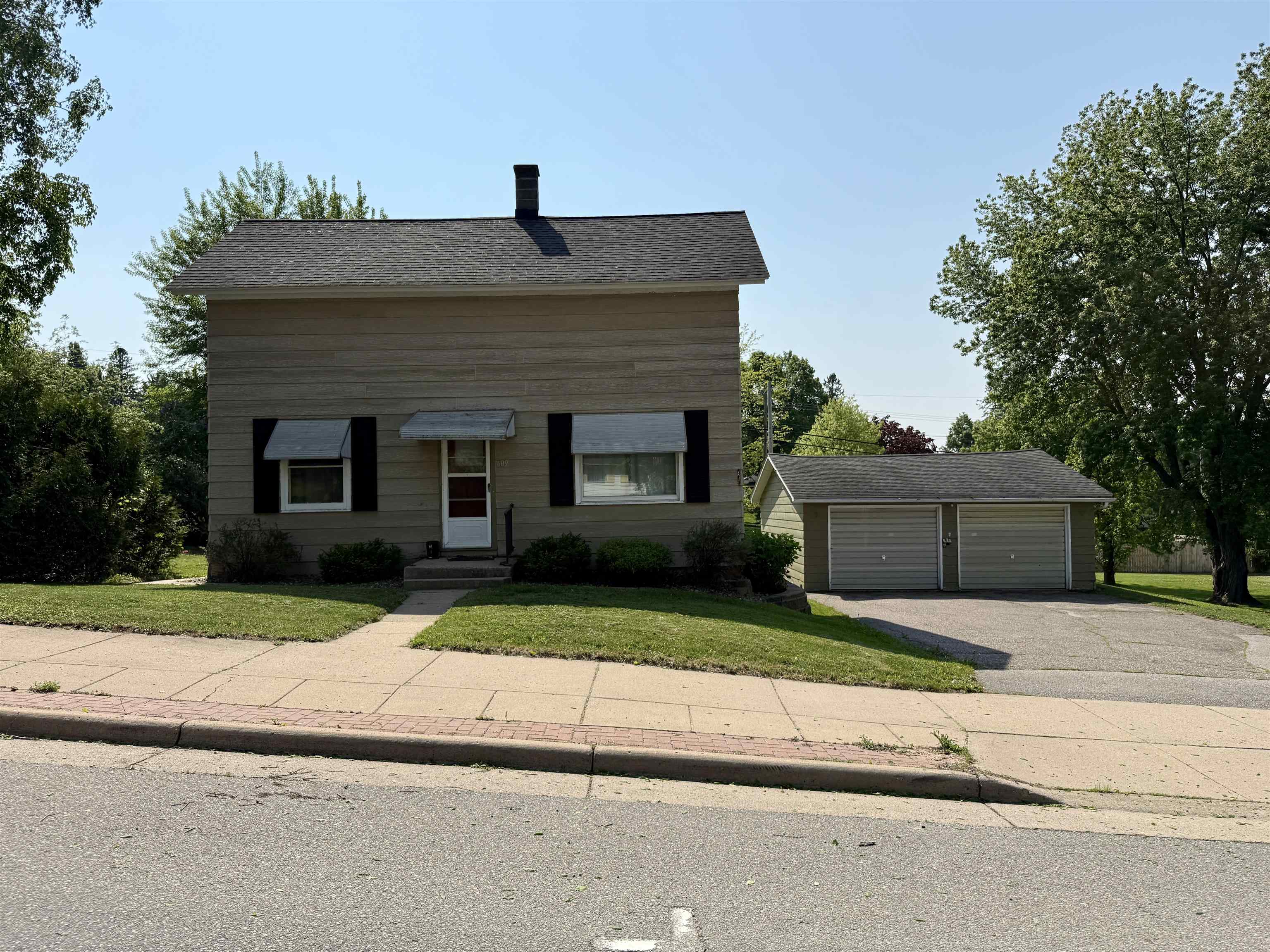 609 MAIN STREET, Marathon, Wisconsin 54448, 2 Bedrooms Bedrooms, ,1 BathroomBathrooms,Multi-family,For Sale,609 MAIN STREET,22502308