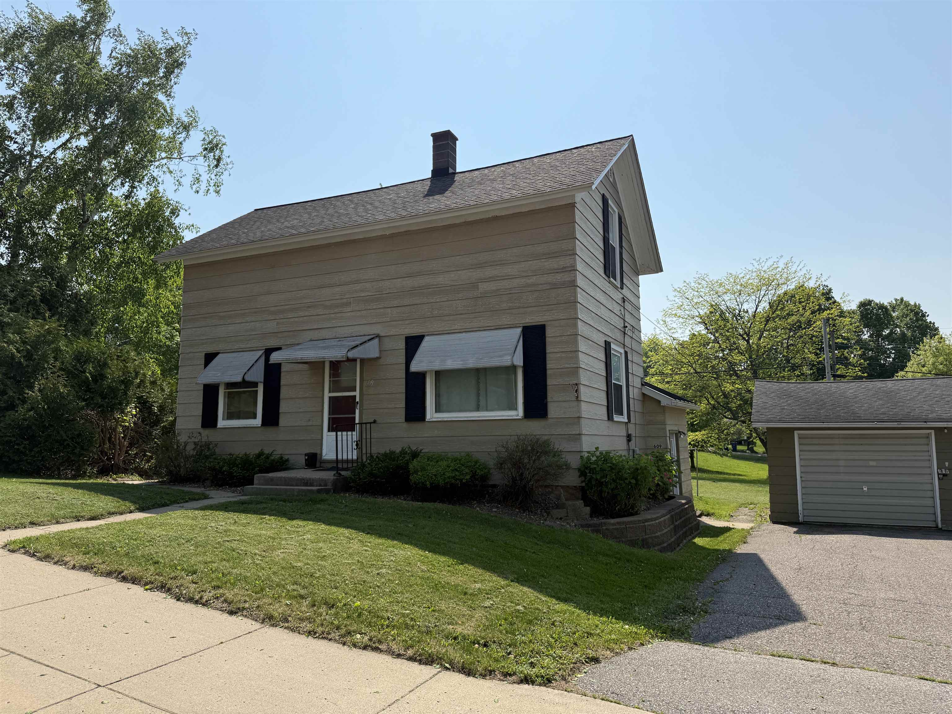 609 MAIN STREET, Marathon, Wisconsin 54448, 2 Bedrooms Bedrooms, ,1 BathroomBathrooms,Multi-family,For Sale,609 MAIN STREET,22502308
