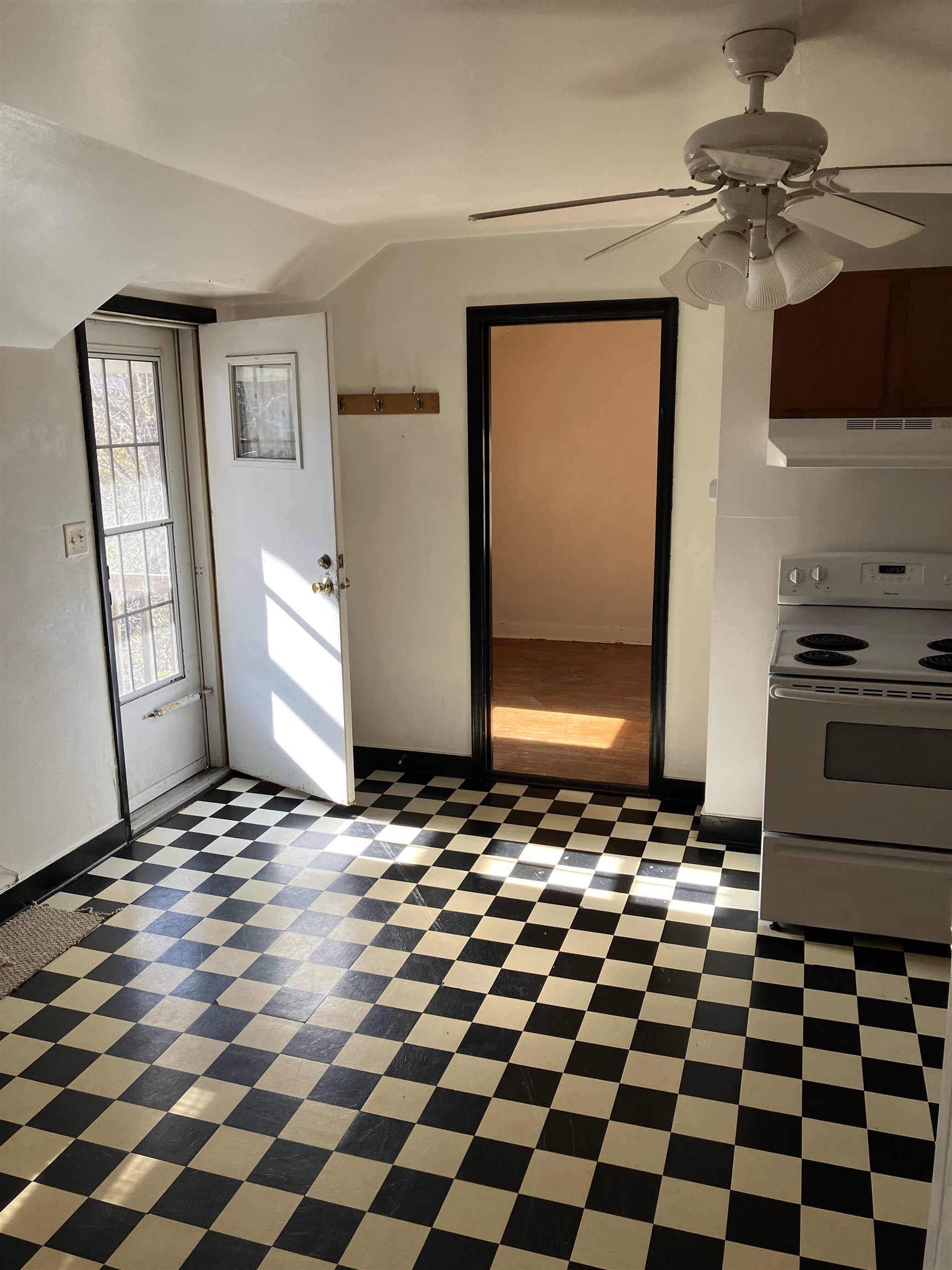 609 MAIN STREET, Marathon, Wisconsin 54448, 2 Bedrooms Bedrooms, ,1 BathroomBathrooms,Multi-family,For Sale,609 MAIN STREET,22502308
