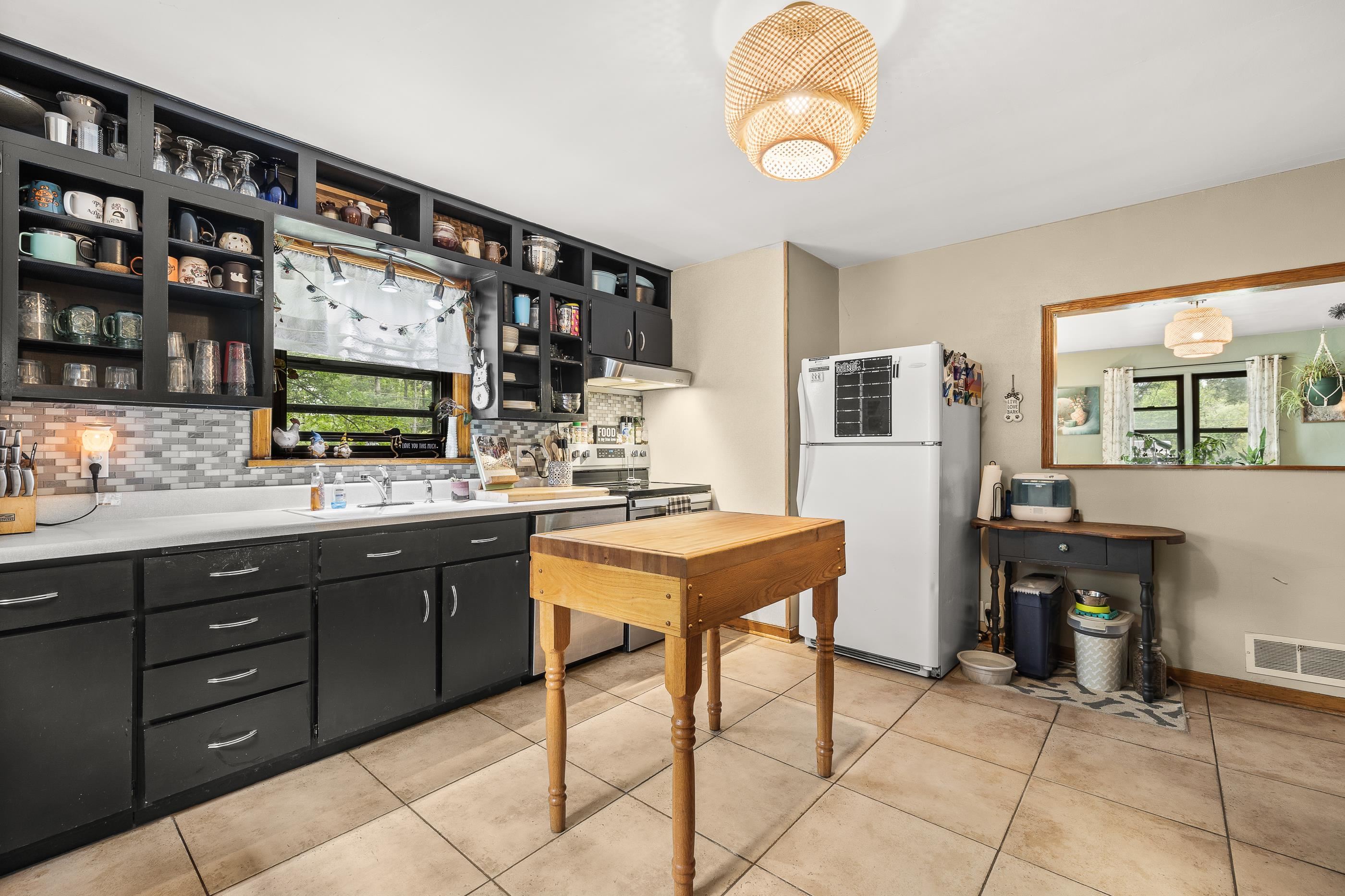 924 NORTH POINT DRIVE, Stevens Point, Wisconsin 54481, 4 Bedrooms Bedrooms, ,1 BathroomBathrooms,Residential,For Sale,924 NORTH POINT DRIVE,22502311