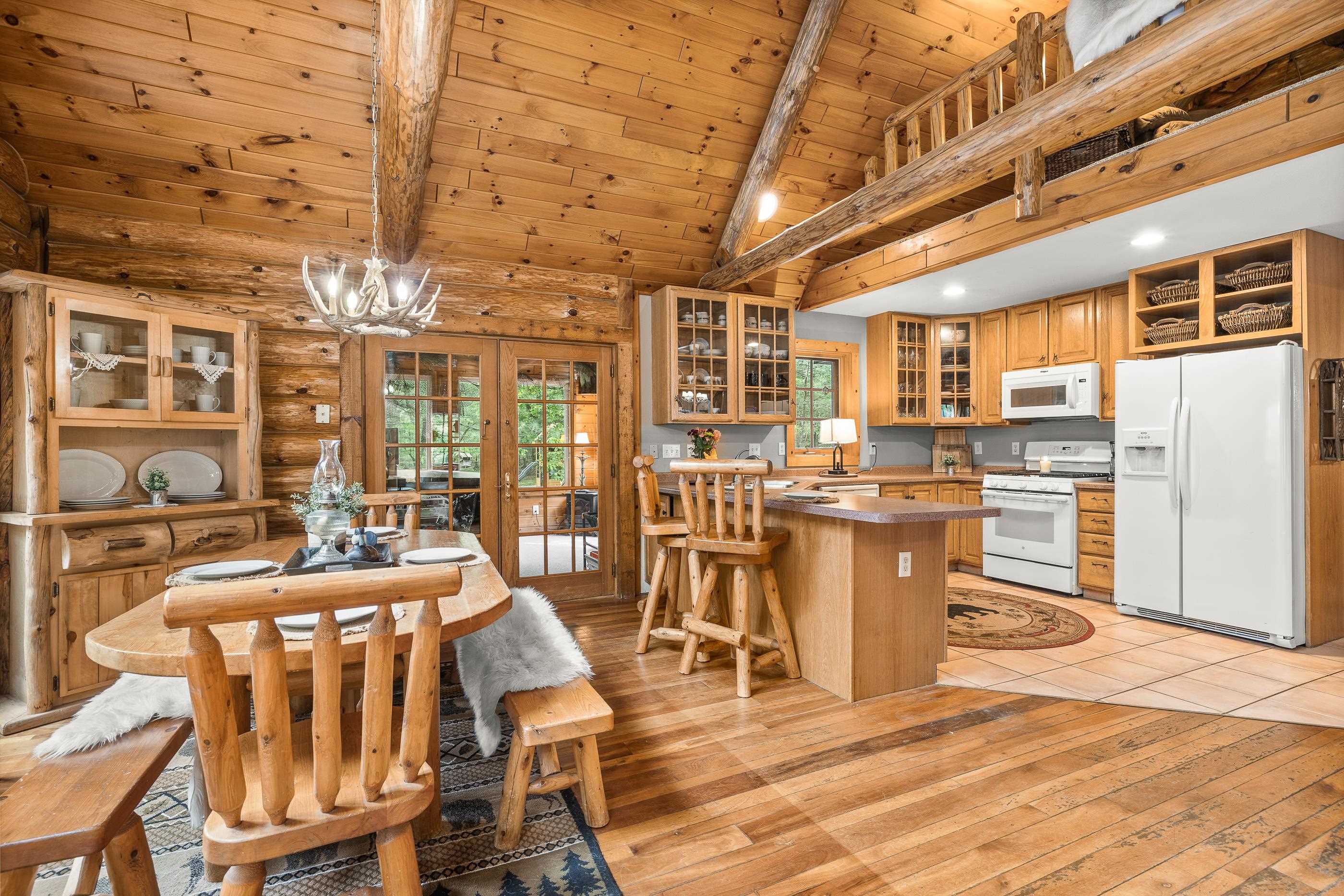 E2190 SPENCER LAKE ROAD, Waupaca, Wisconsin 54981, 3 Bedrooms Bedrooms, ,2 BathroomsBathrooms,Residential,For Sale,E2190 SPENCER LAKE ROAD,22502318