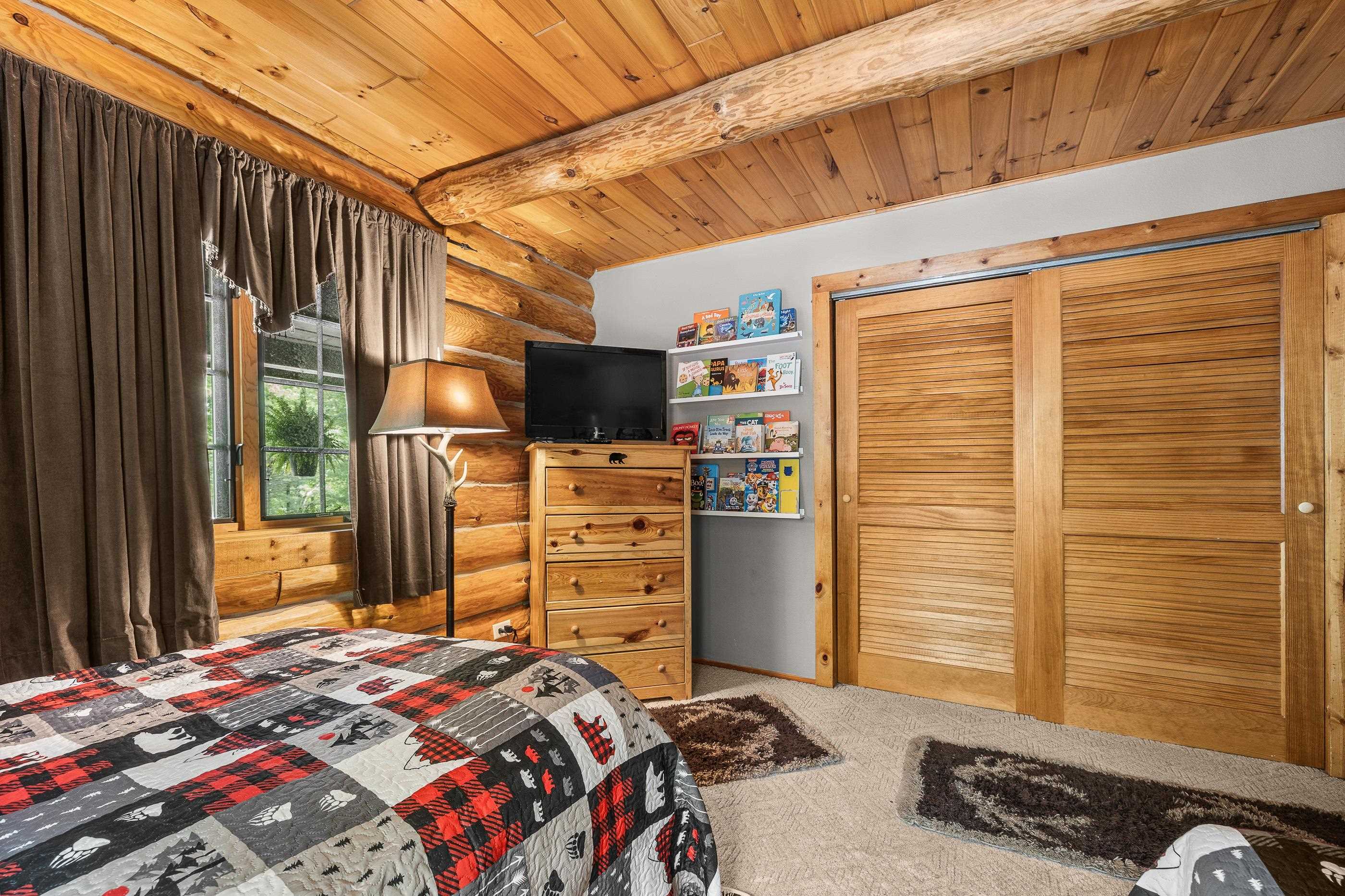 E2190 SPENCER LAKE ROAD, Waupaca, Wisconsin 54981, 3 Bedrooms Bedrooms, ,2 BathroomsBathrooms,Residential,For Sale,E2190 SPENCER LAKE ROAD,22502318