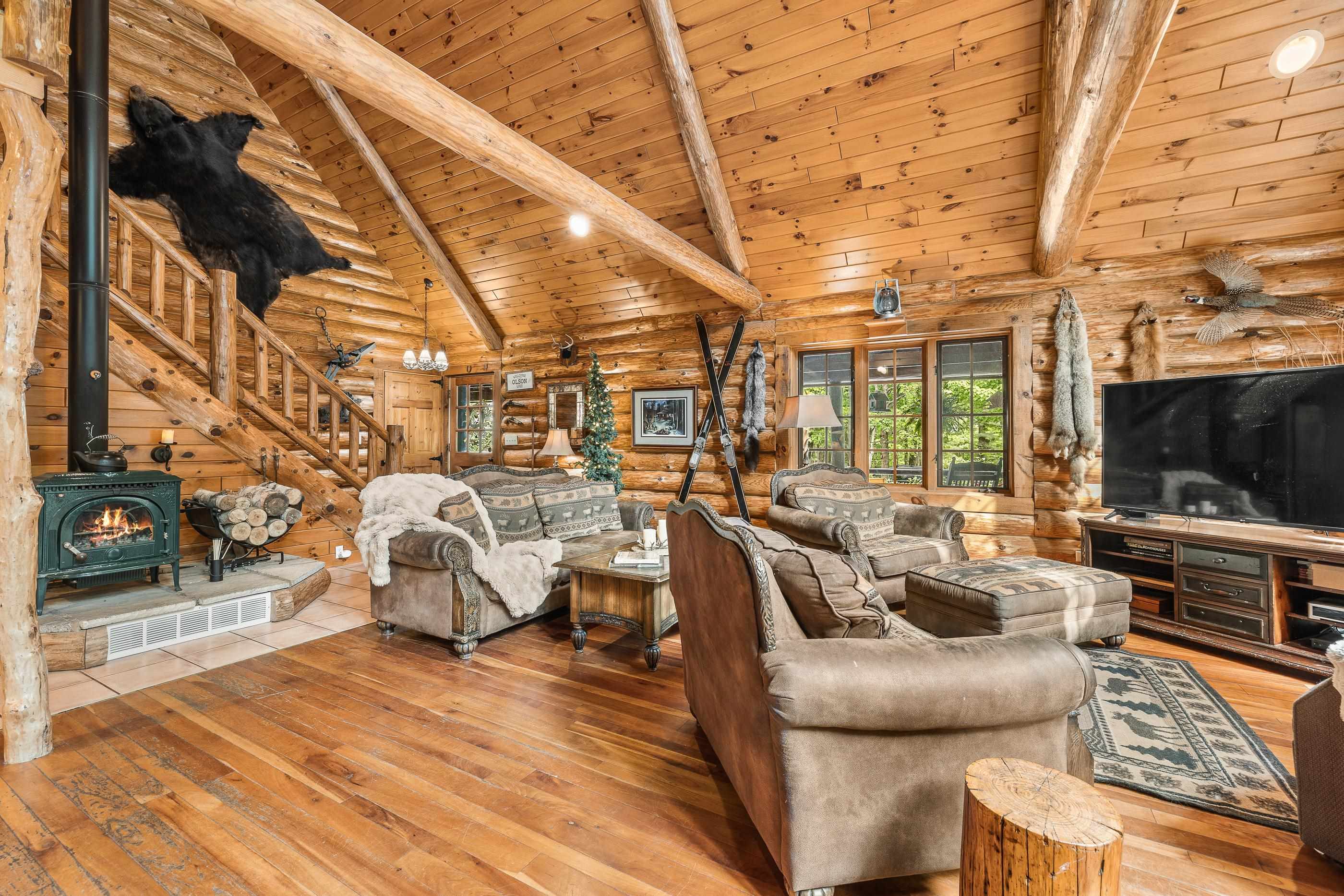 E2190 SPENCER LAKE ROAD, Waupaca, Wisconsin 54981, 3 Bedrooms Bedrooms, ,2 BathroomsBathrooms,Residential,For Sale,E2190 SPENCER LAKE ROAD,22502318