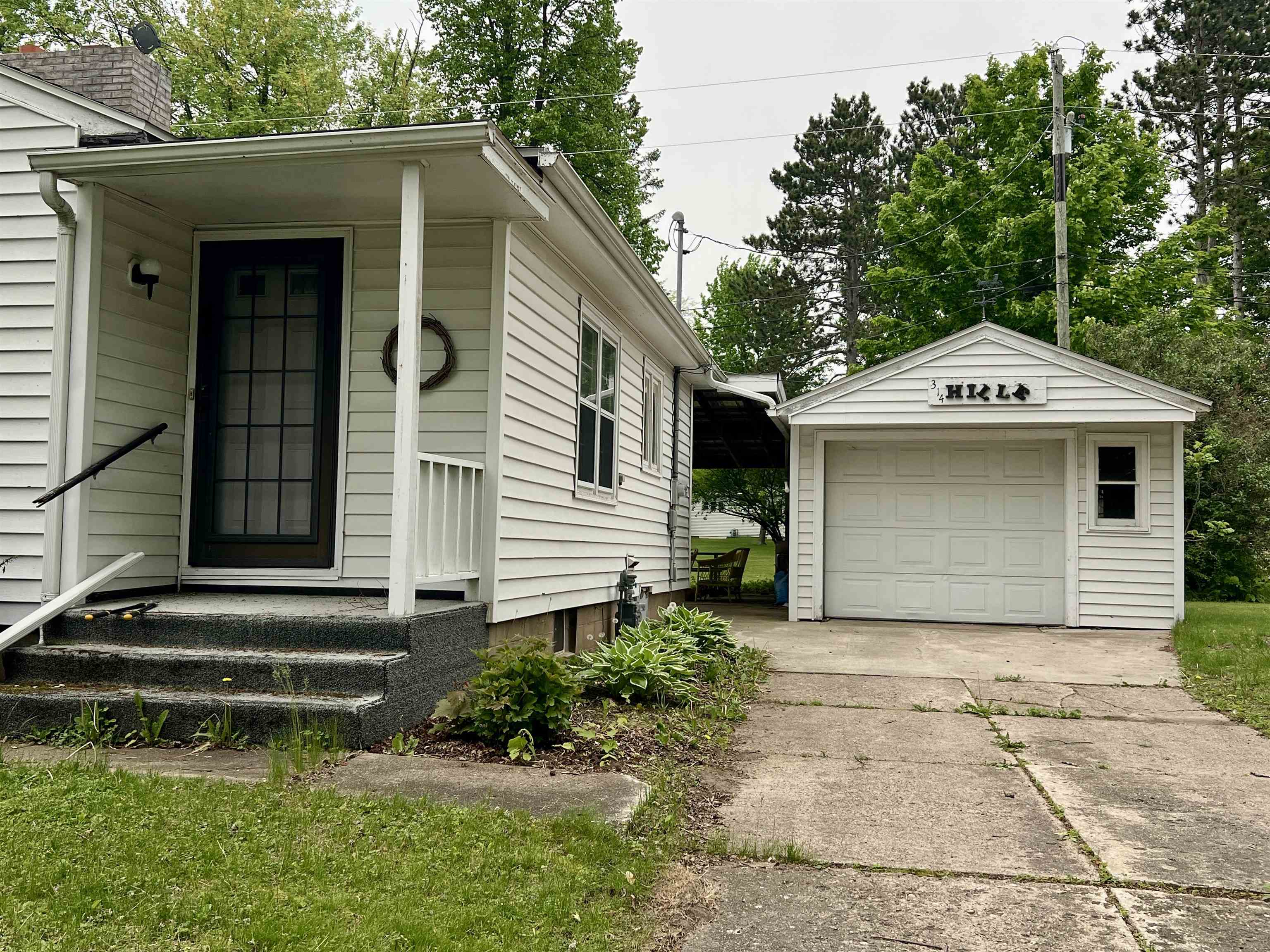 314 SUNRISE ROAD, Tigerton, Wisconsin 54486, 3 Bedrooms Bedrooms, ,1 BathroomBathrooms,Residential,For Sale,314 SUNRISE ROAD,22502325