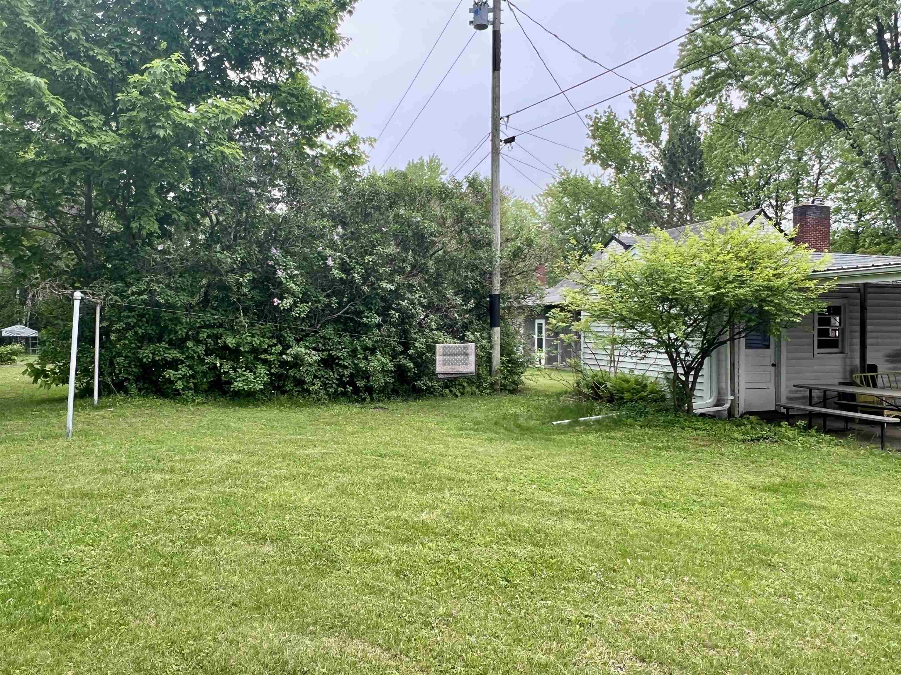 314 SUNRISE ROAD, Tigerton, Wisconsin 54486, 3 Bedrooms Bedrooms, ,1 BathroomBathrooms,Residential,For Sale,314 SUNRISE ROAD,22502325