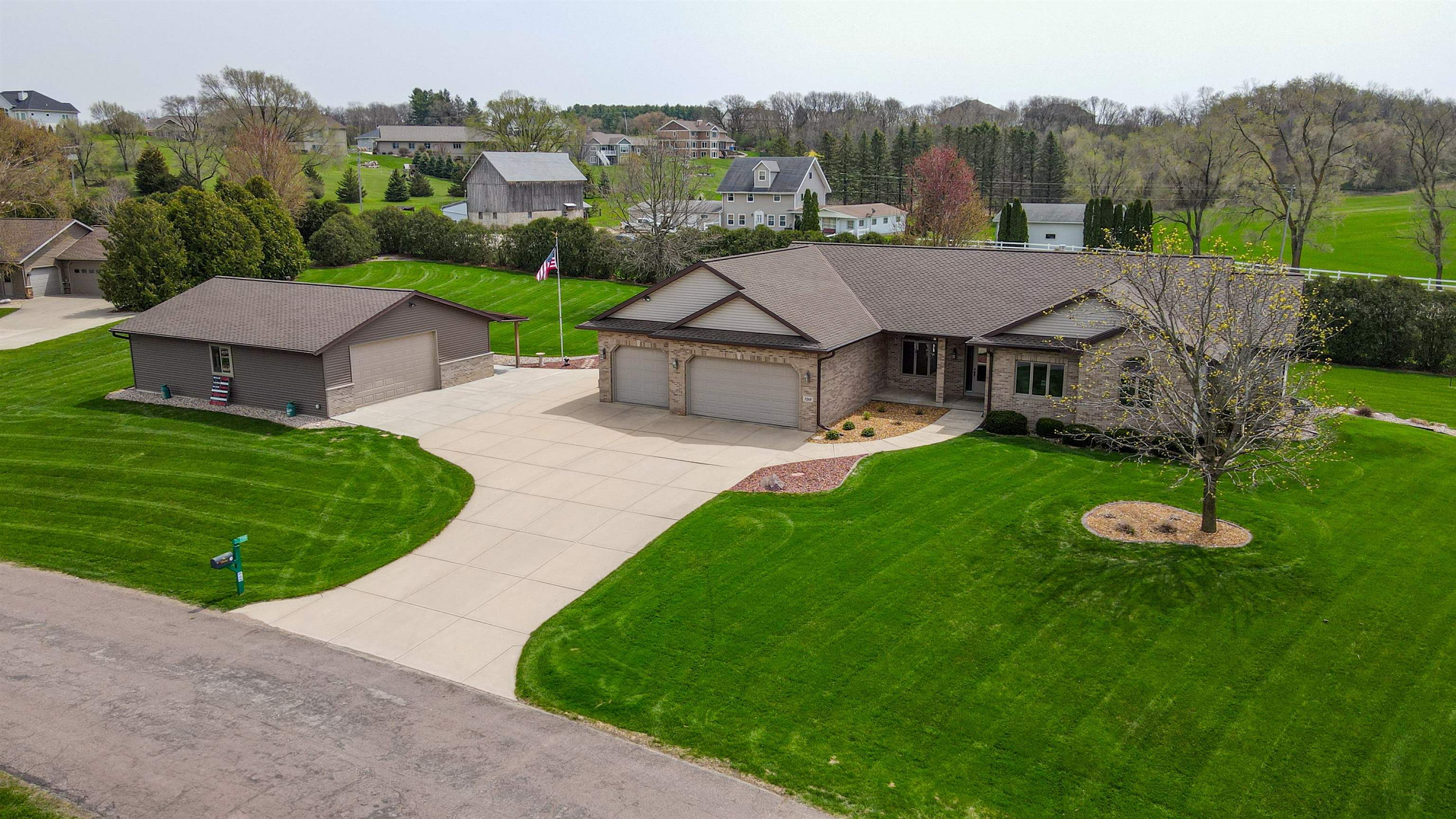 7319 SPRINGHELT DRIVE, DANE, Wisconsin 53529, 4 Bedrooms Bedrooms, ,3 BathroomsBathrooms,Residential,For Sale,7319 SPRINGHELT DRIVE,22502331