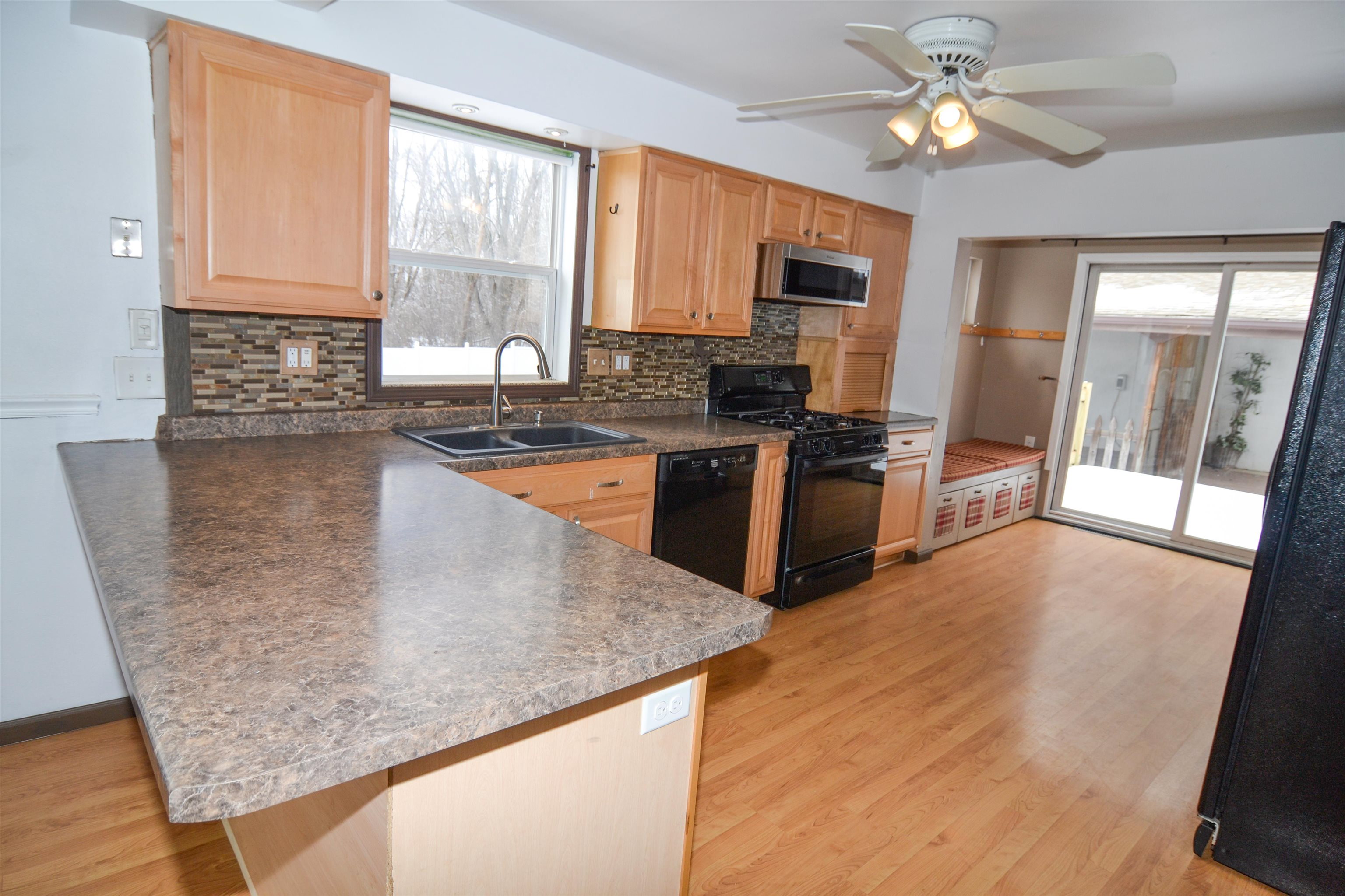 1412 SWANEE AVENUE, Wausau, Wisconsin 54403, 3 Bedrooms Bedrooms, ,2 BathroomsBathrooms,Residential,For Sale,1412 SWANEE AVENUE,22502332