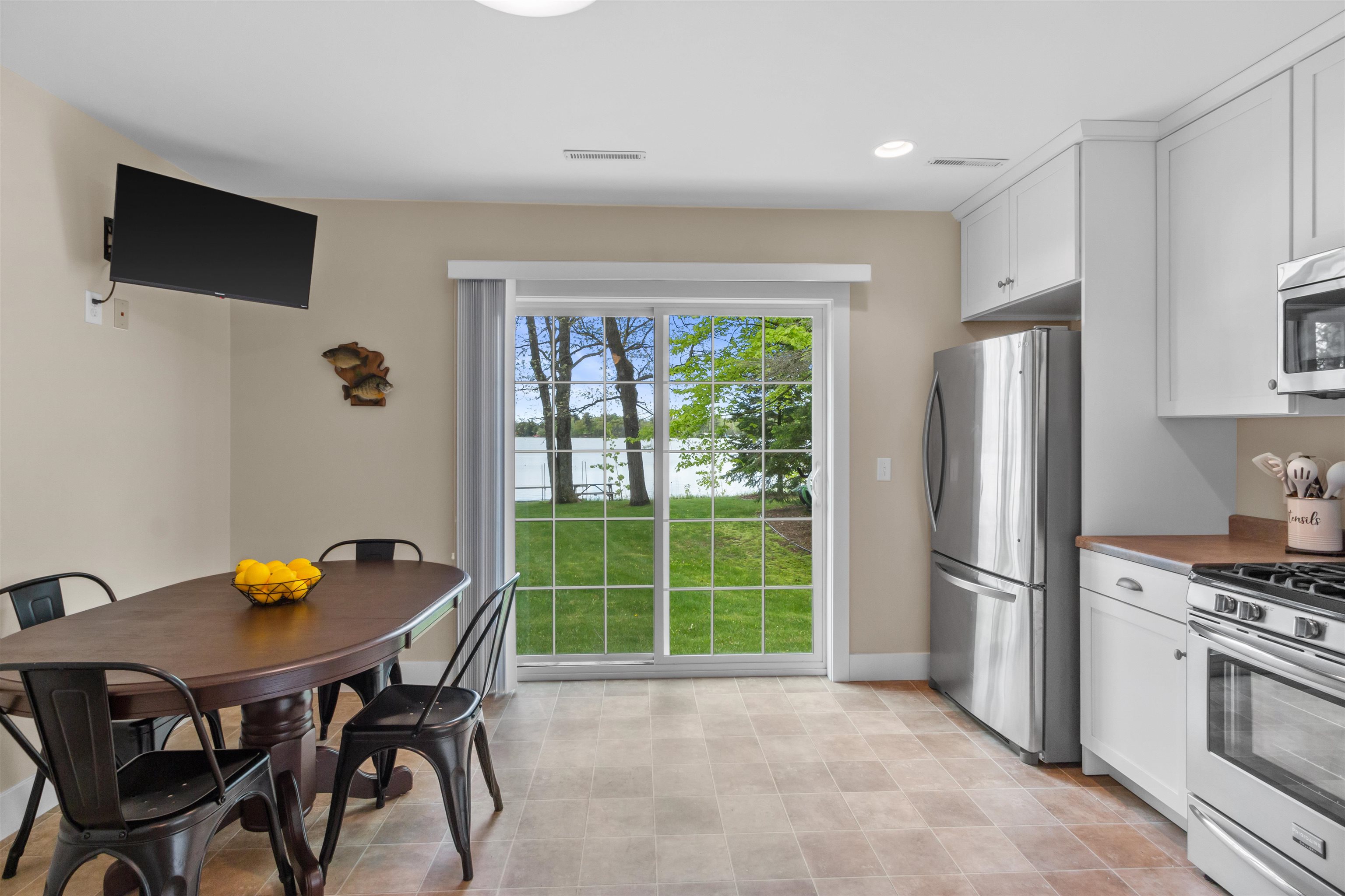 3155 W LAKE HELEN DRIVE, Rosholt, Wisconsin 54473, 2 Bedrooms Bedrooms, ,1 BathroomBathrooms,Residential,For Sale,3155 W LAKE HELEN DRIVE,22502333