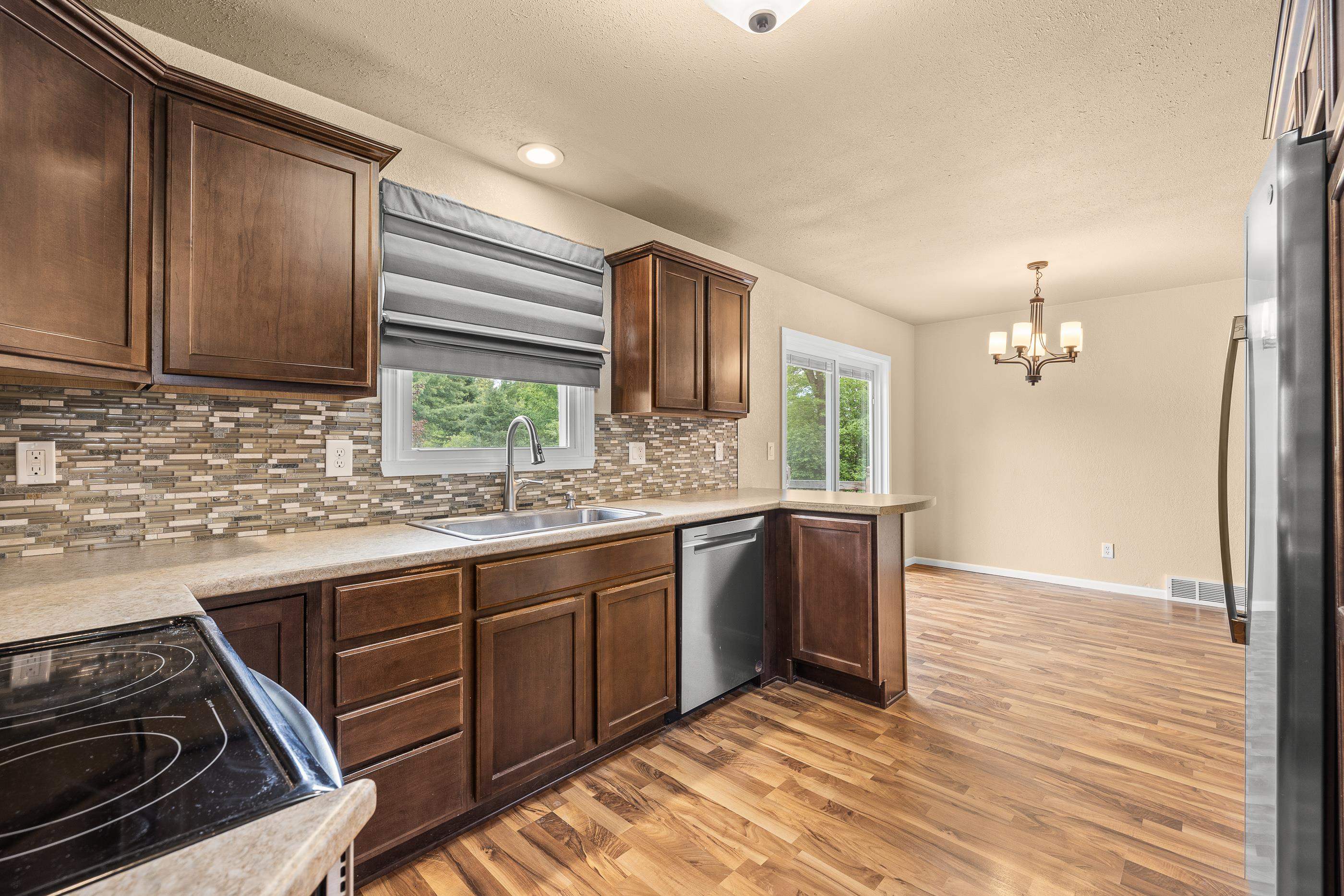 1940 EASLAN DRIVE, Plover, Wisconsin 54467, 4 Bedrooms Bedrooms, ,3 BathroomsBathrooms,Residential,For Sale,1940 EASLAN DRIVE,22502338