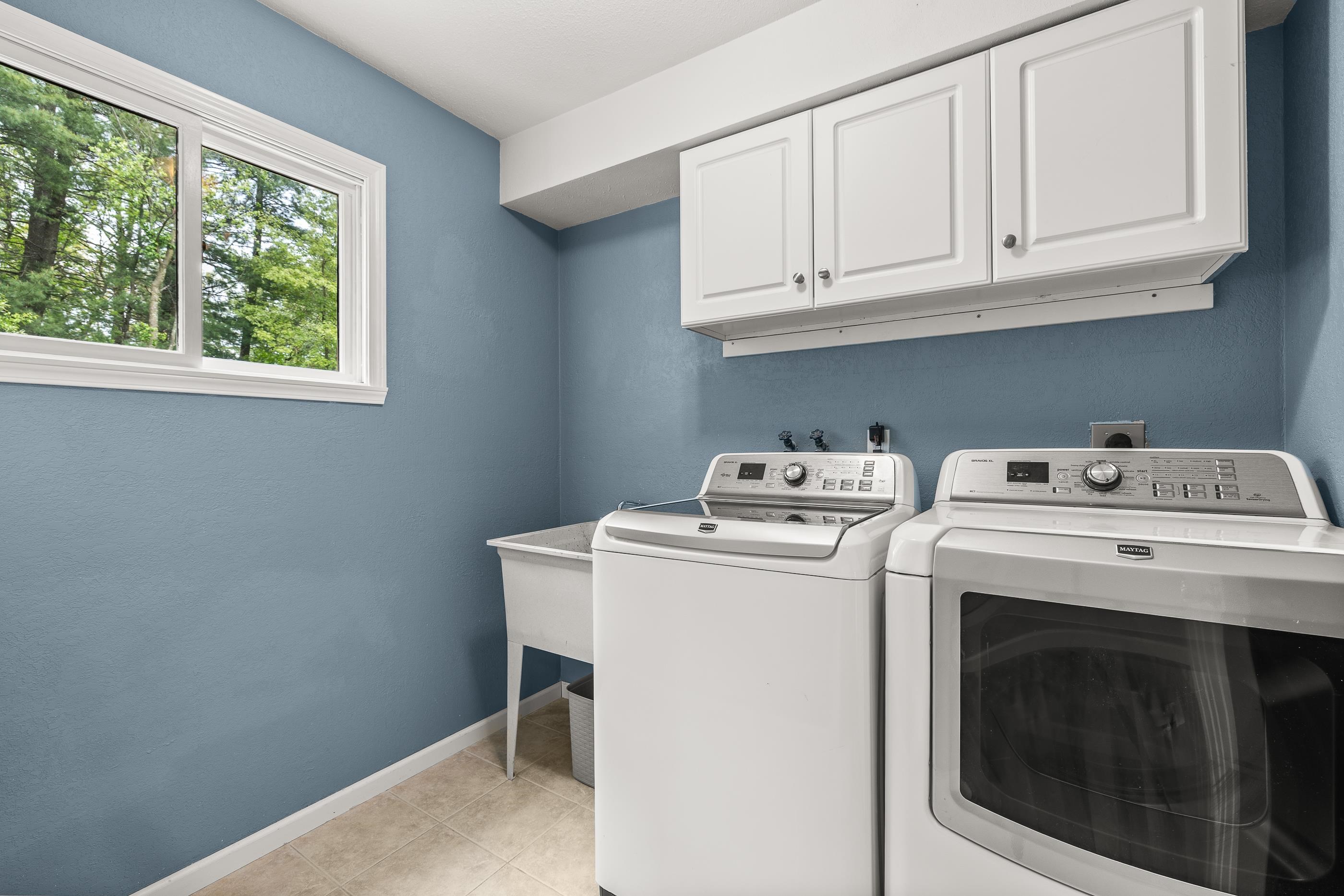 1940 EASLAN DRIVE, Plover, Wisconsin 54467, 4 Bedrooms Bedrooms, ,3 BathroomsBathrooms,Residential,For Sale,1940 EASLAN DRIVE,22502338