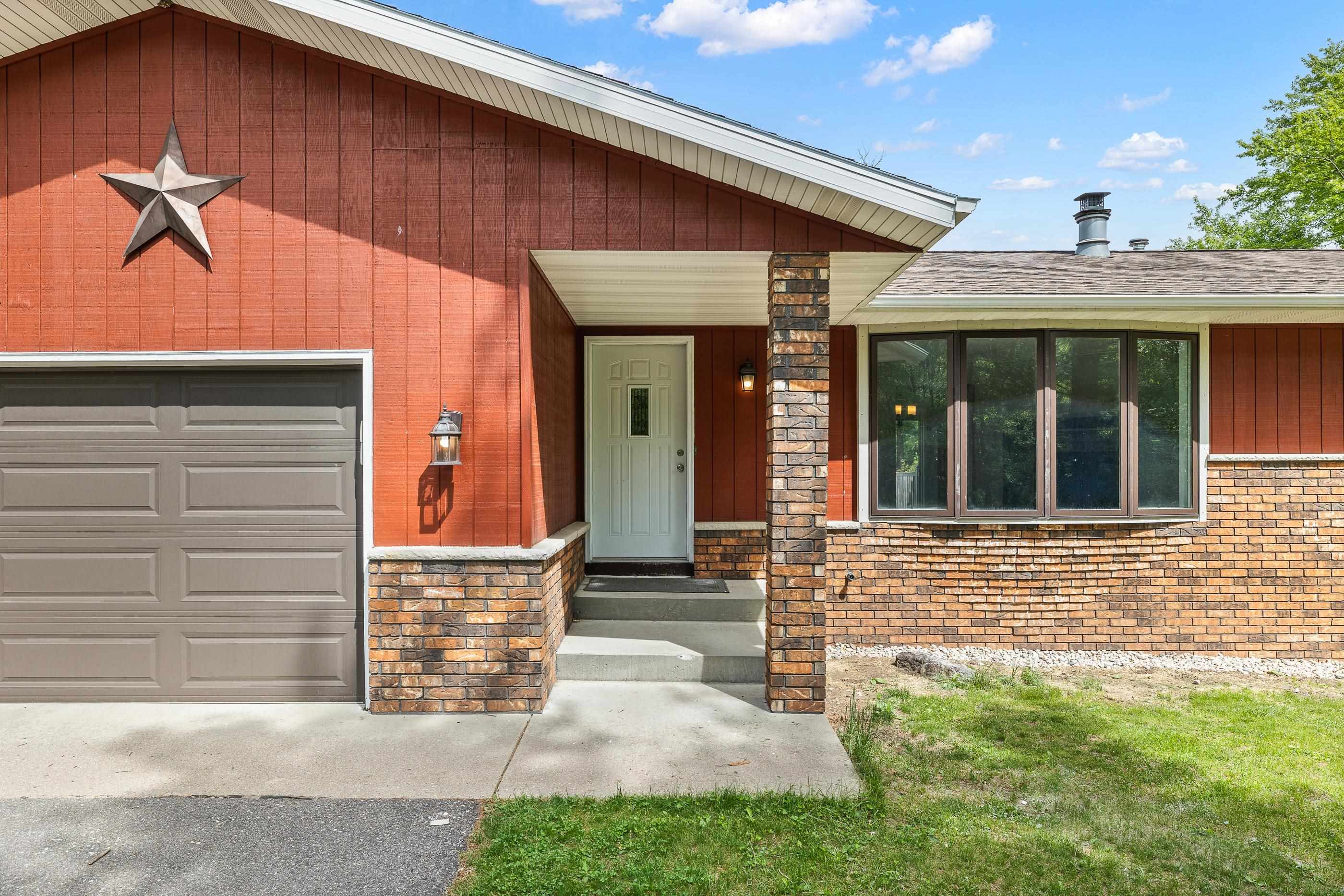 1940 EASLAN DRIVE, Plover, Wisconsin 54467, 4 Bedrooms Bedrooms, ,3 BathroomsBathrooms,Residential,For Sale,1940 EASLAN DRIVE,22502338