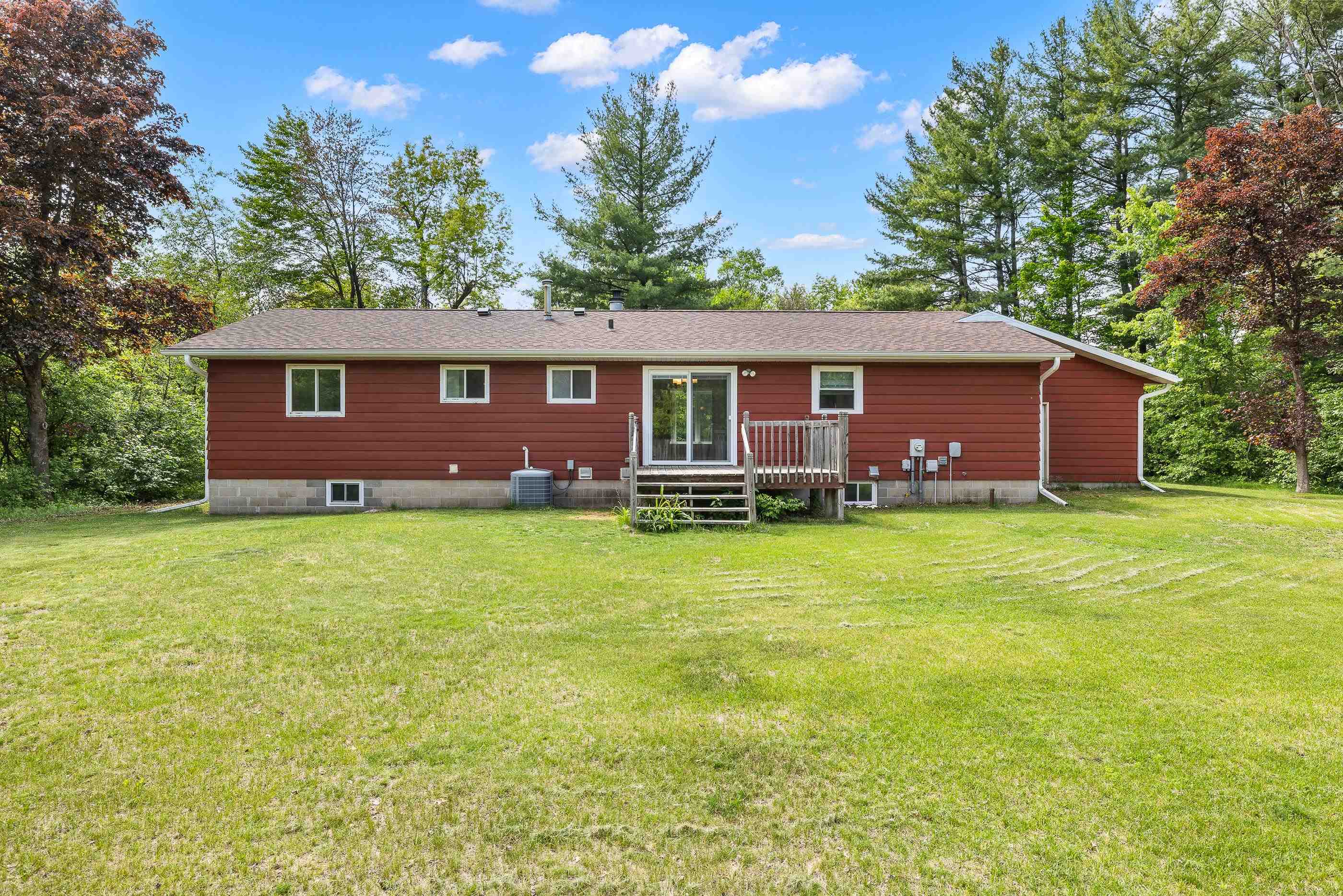 1940 EASLAN DRIVE, Plover, Wisconsin 54467, 4 Bedrooms Bedrooms, ,3 BathroomsBathrooms,Residential,For Sale,1940 EASLAN DRIVE,22502338