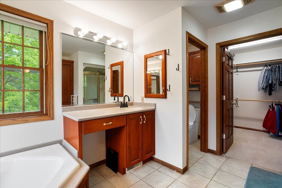 111877 OLD SUGARBUSH LANE, Marshfield, Wisconsin 54449, 4 Bedrooms Bedrooms, ,3 BathroomsBathrooms,Residential,For Sale,111877 OLD SUGARBUSH LANE,22502341