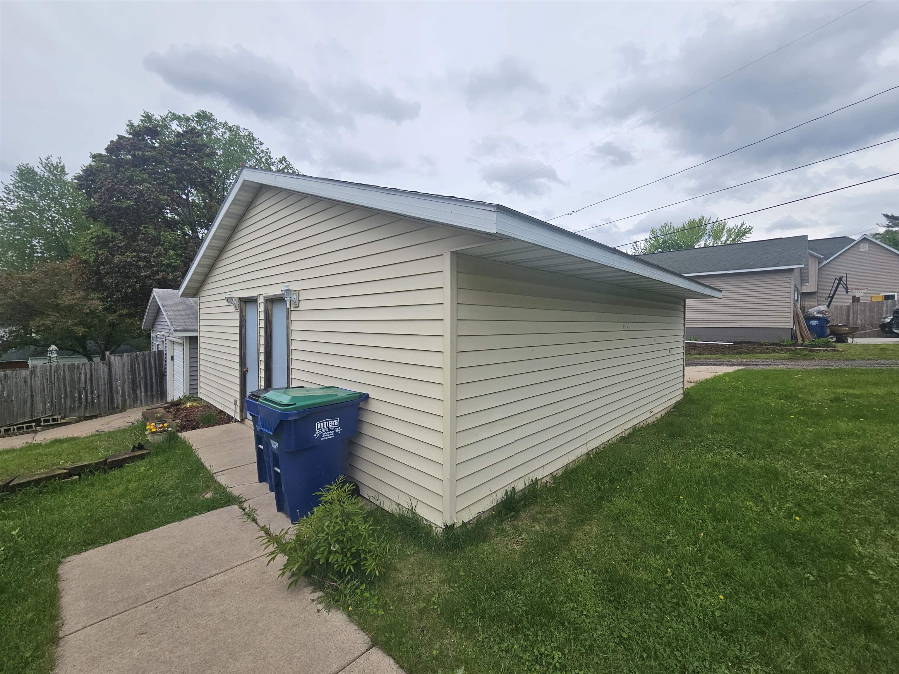 830 CHICAGO AVENUE, Wausau, Wisconsin 54403, 2 Bedrooms Bedrooms, ,1 BathroomBathrooms,Multi-family,For Sale,830 CHICAGO AVENUE,22502342