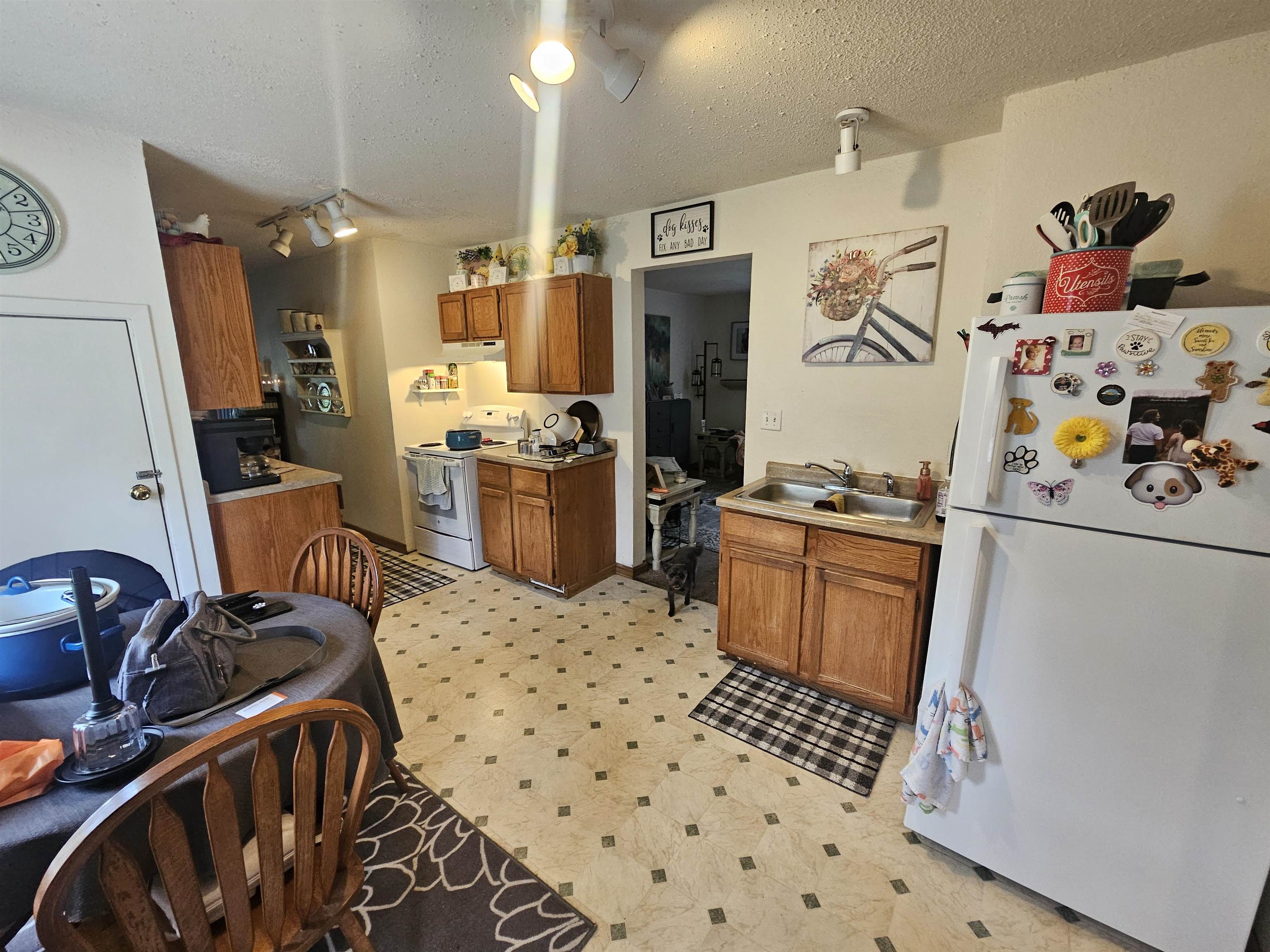 830 CHICAGO AVENUE, Wausau, Wisconsin 54403, 2 Bedrooms Bedrooms, ,1 BathroomBathrooms,Multi-family,For Sale,830 CHICAGO AVENUE,22502342