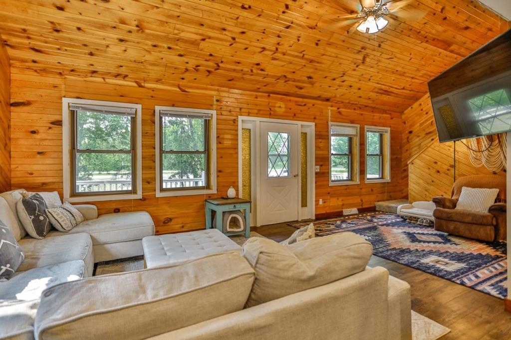 109074 STATE HIGHWAY 29, Abbotsford, Wisconsin 54405, 3 Bedrooms Bedrooms, ,2 BathroomsBathrooms,Residential,For Sale,109074 STATE HIGHWAY 29,22502350