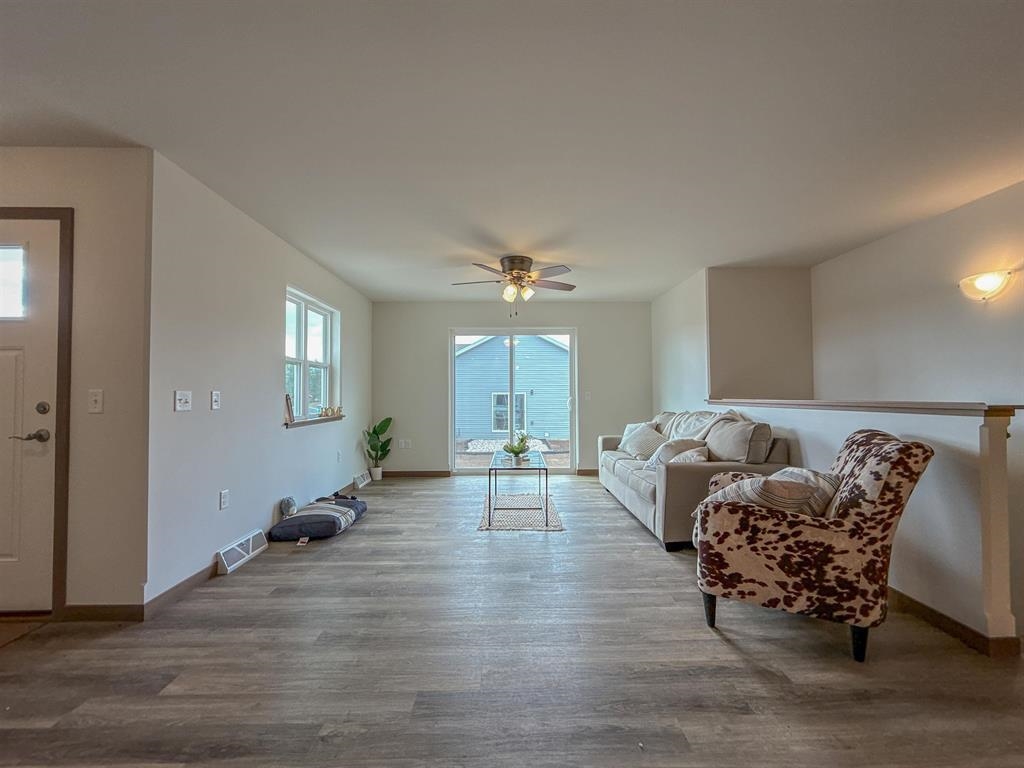 2102 S IRONWOOD AVENUE, Marshfield, Wisconsin 54449, 1 Bedroom Bedrooms, ,1 BathroomBathrooms,Residential,For Sale,2102 S IRONWOOD AVENUE,22502351