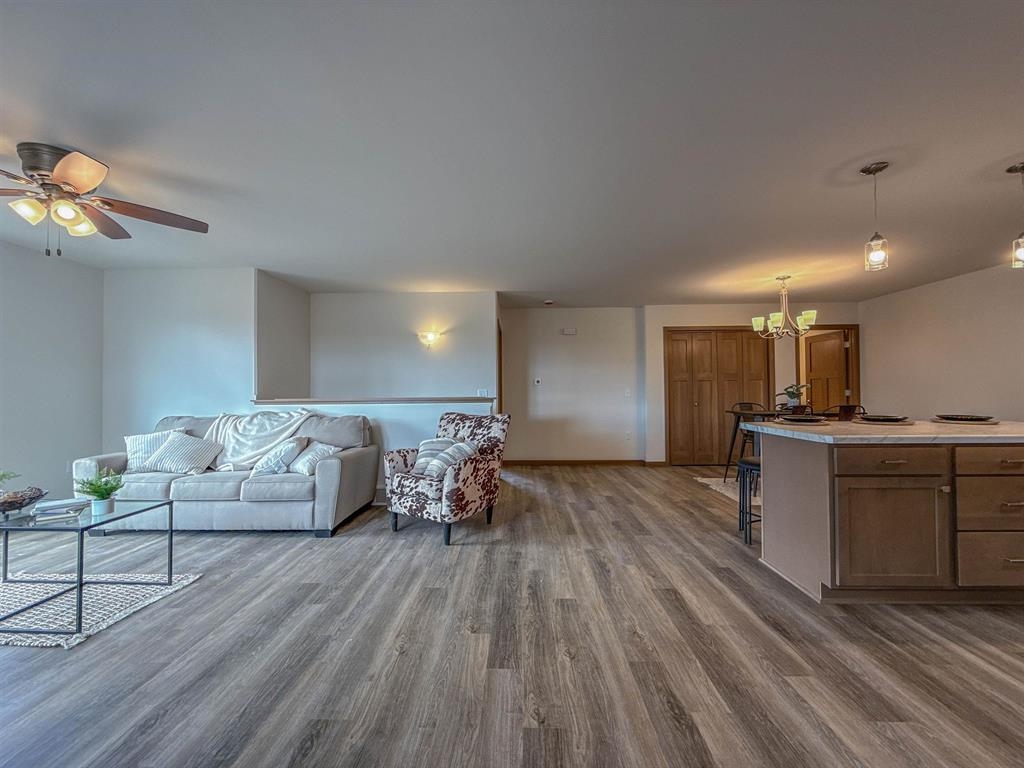 2102 S IRONWOOD AVENUE, Marshfield, Wisconsin 54449, 1 Bedroom Bedrooms, ,1 BathroomBathrooms,Residential,For Sale,2102 S IRONWOOD AVENUE,22502351