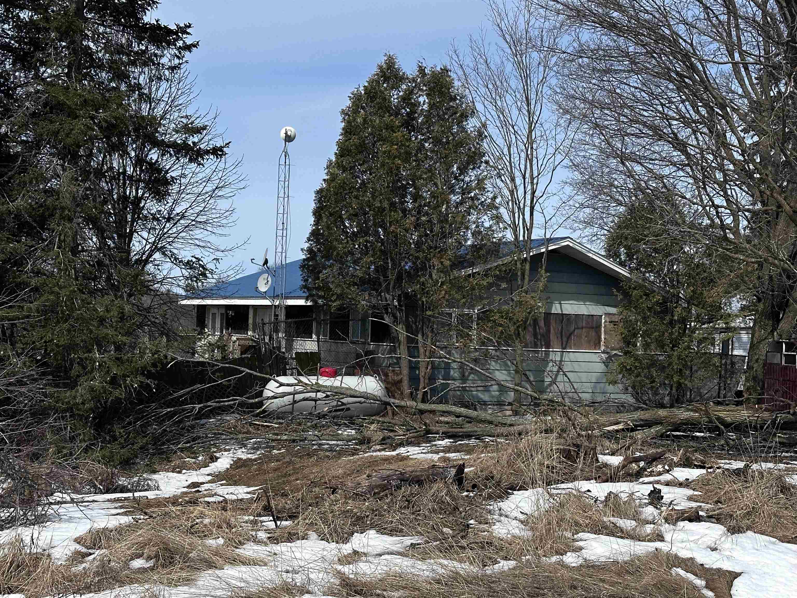 1982 N Crestwood Road