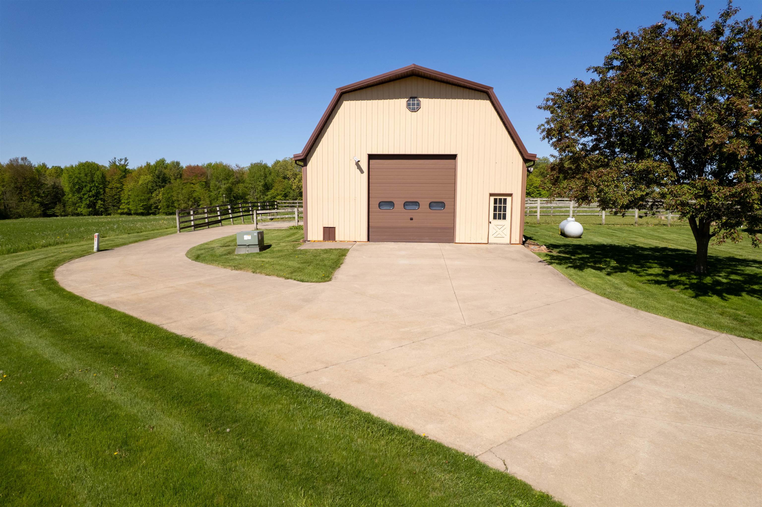 202602 COUNTY ROAD T, Marshfield, Wisconsin 54449, 3 Bedrooms Bedrooms, ,3 BathroomsBathrooms,Residential,For Sale,202602 COUNTY ROAD T,22502358