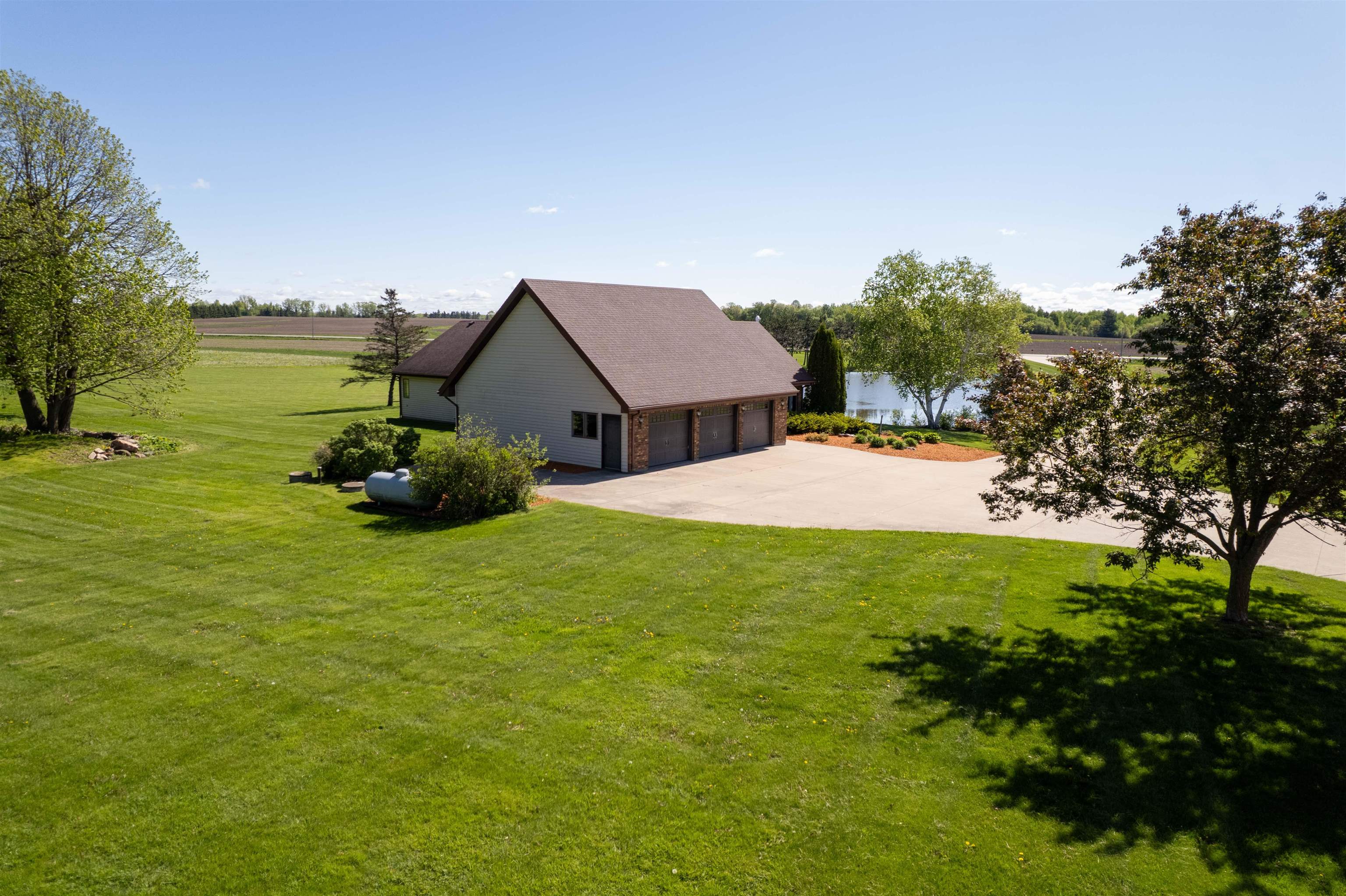 202602 COUNTY ROAD T, Marshfield, Wisconsin 54449, 3 Bedrooms Bedrooms, ,3 BathroomsBathrooms,Residential,For Sale,202602 COUNTY ROAD T,22502358