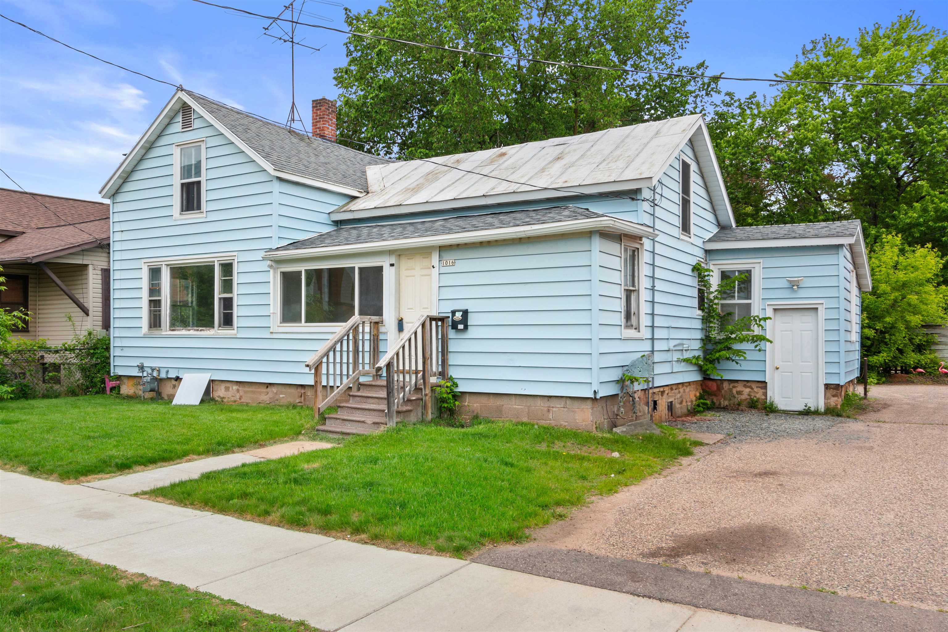 1016 PORTAGE STREET, Stevens Point, Wisconsin 54481, 5 Bedrooms Bedrooms, 9 Rooms Rooms,2 BathroomsBathrooms,Multi-family,For Sale,1016 PORTAGE STREET,22502375