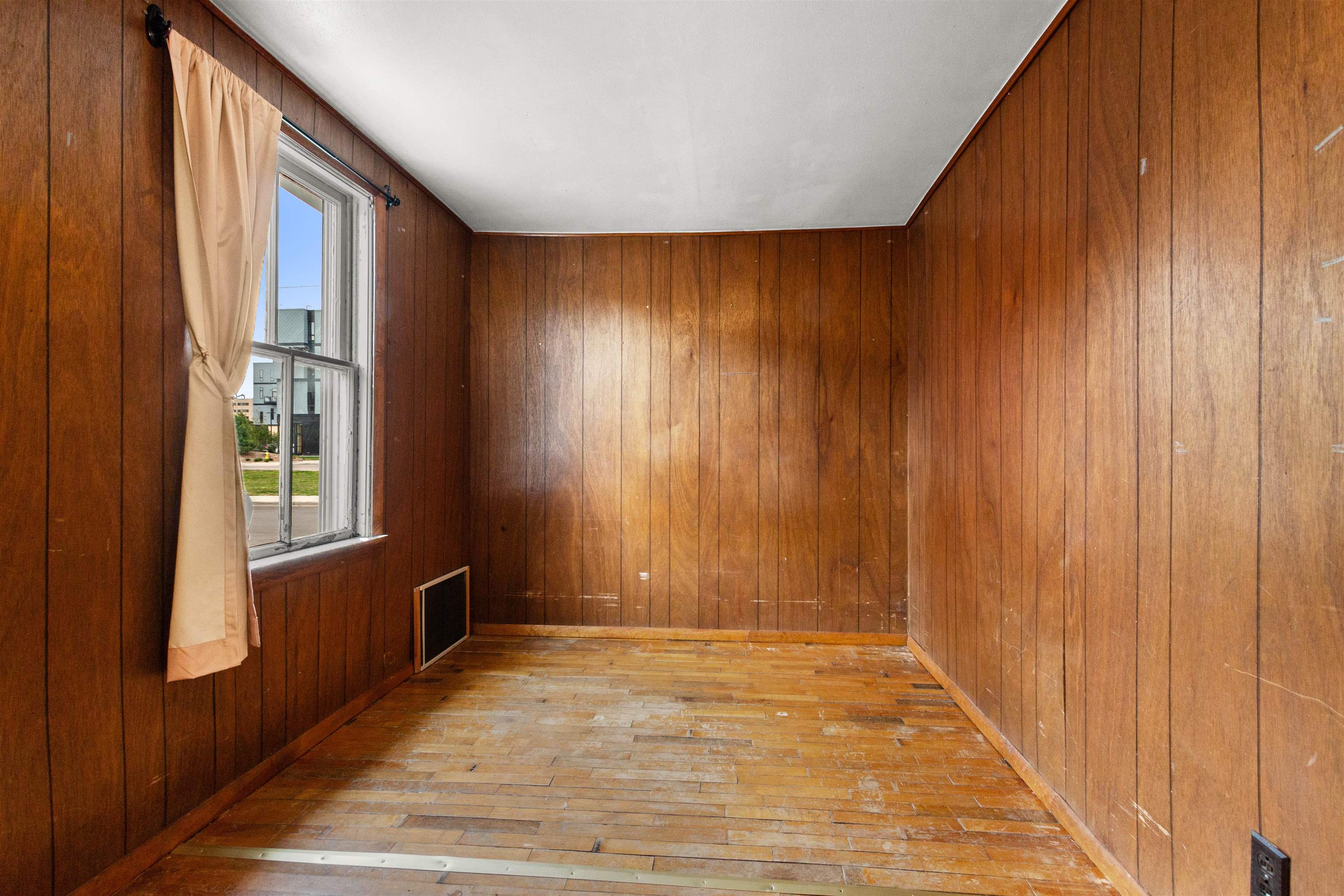 1016 PORTAGE STREET, Stevens Point, Wisconsin 54481, 5 Bedrooms Bedrooms, 9 Rooms Rooms,2 BathroomsBathrooms,Multi-family,For Sale,1016 PORTAGE STREET,22502375